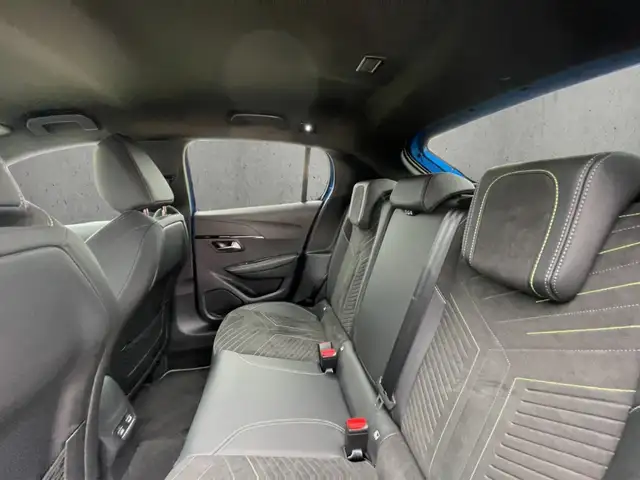 Peugeot 208 view 8
