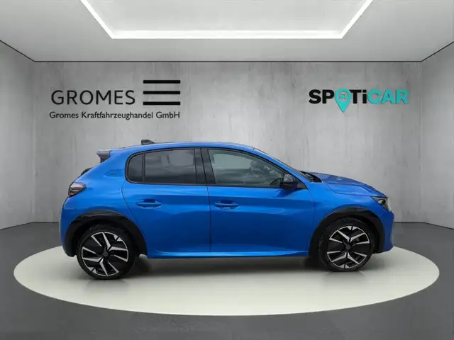 Peugeot 208 view 2