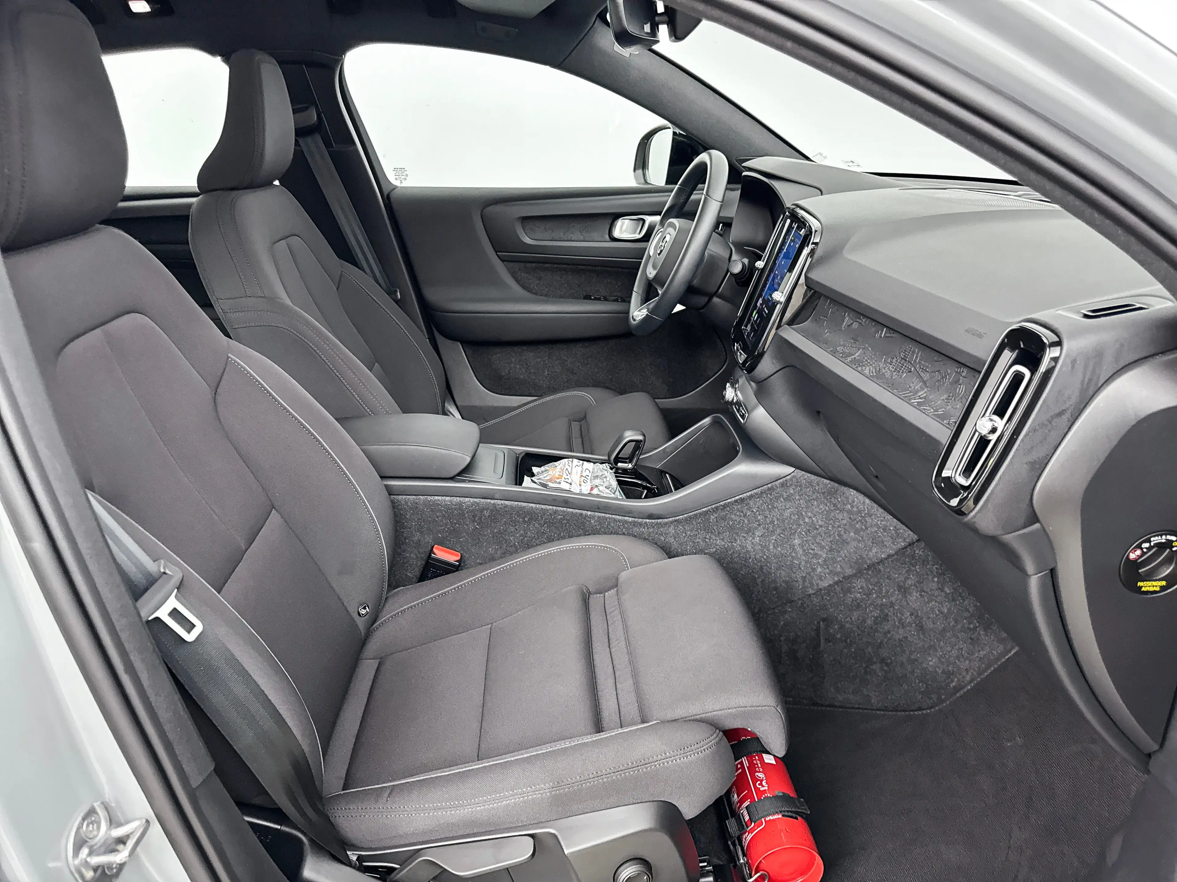 Volvo C40 Single Motor Extended Range Plus 82 kWh | 19" Alls — photo 13