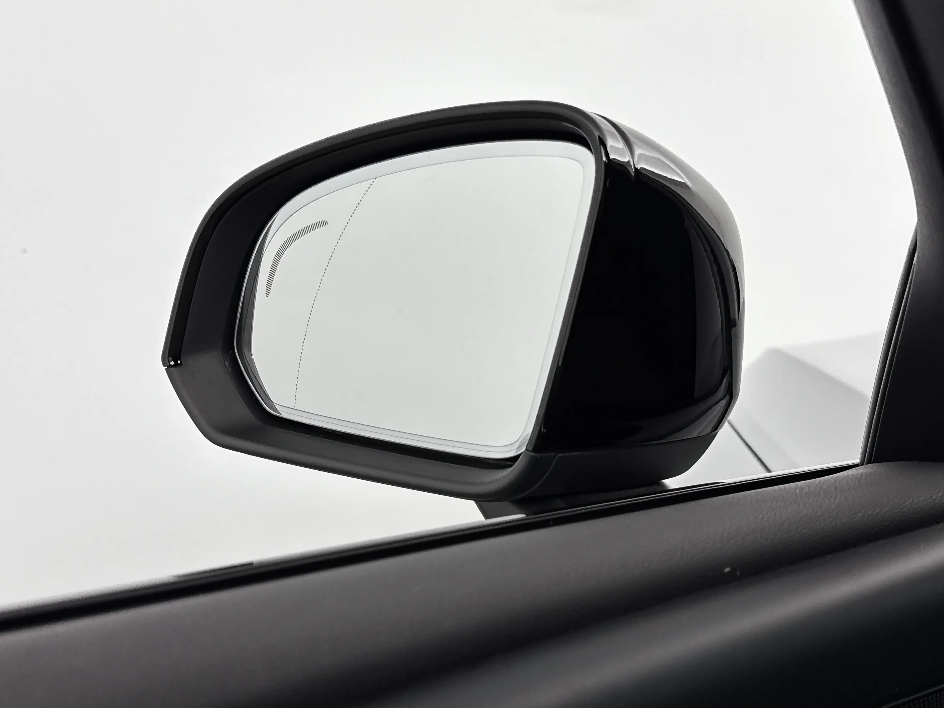 Volvo C40 Single Motor Extended Range Plus 82 kWh | 19" Alls — photo 27