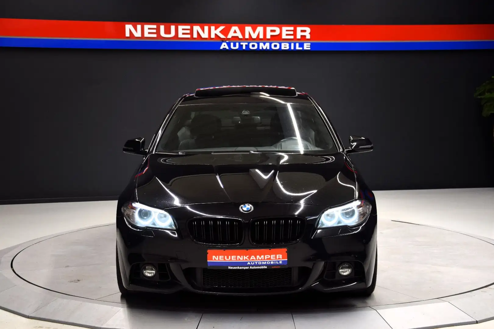 BMW 535 i M Sport Limo HuD Leder Kamera Schiebedach Schwarz - 2