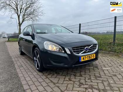 Volvo V60 1.6 T3 Kinetic, Navigatie, Climate control, Cruise