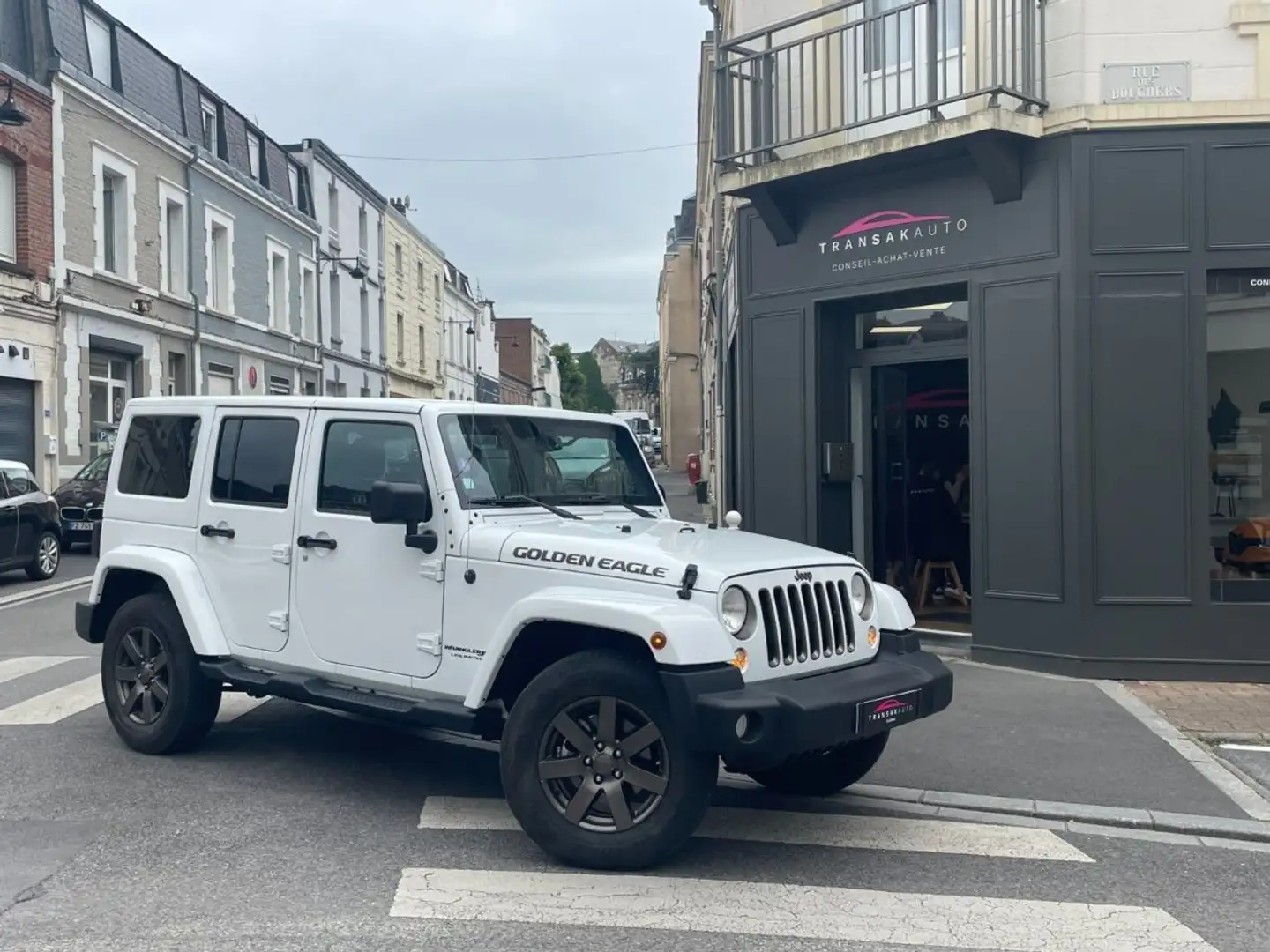 Jeep Wrangler V6 3.6 Pentastar 284 4x4 Command Trac BVA Golden E Blanc - 1