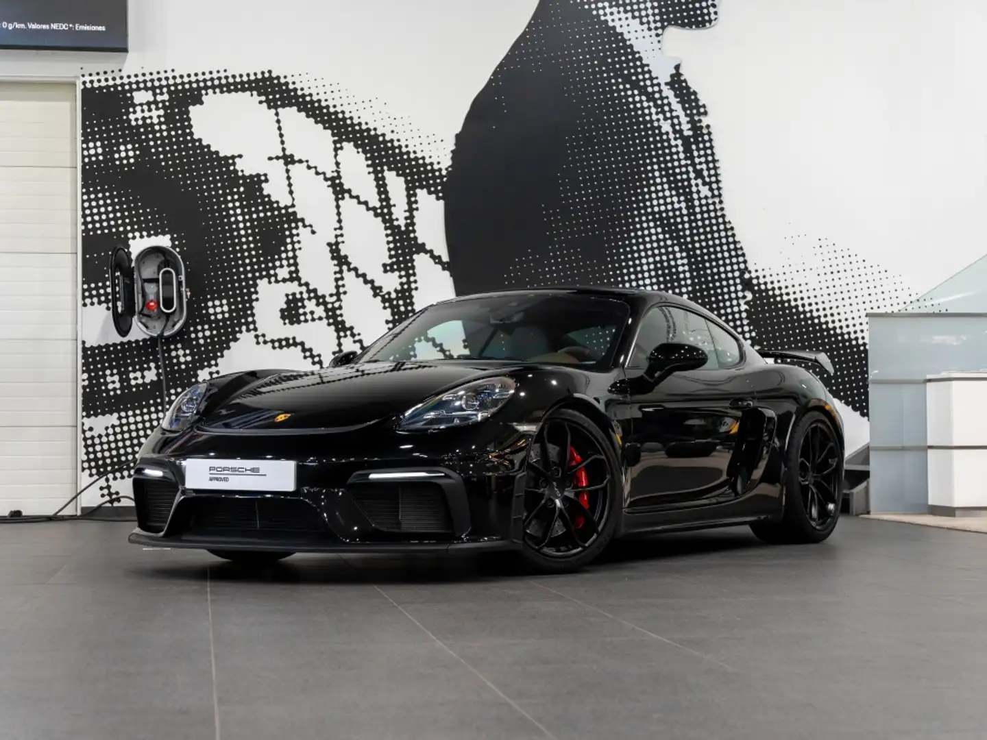 Porsche Cayman GT4 Černá - 1