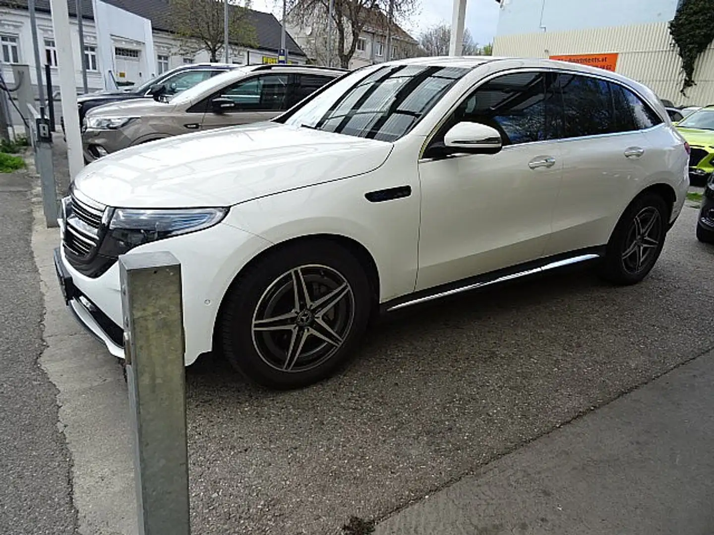 Mercedes-Benz EQC 400 4MATIC AMG Line Weiß - 2