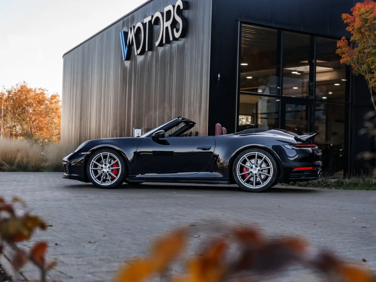 Porsche 992 911 Carrera 4S Cabriolet PDK - Sport Chrono - VAT Noir - 2