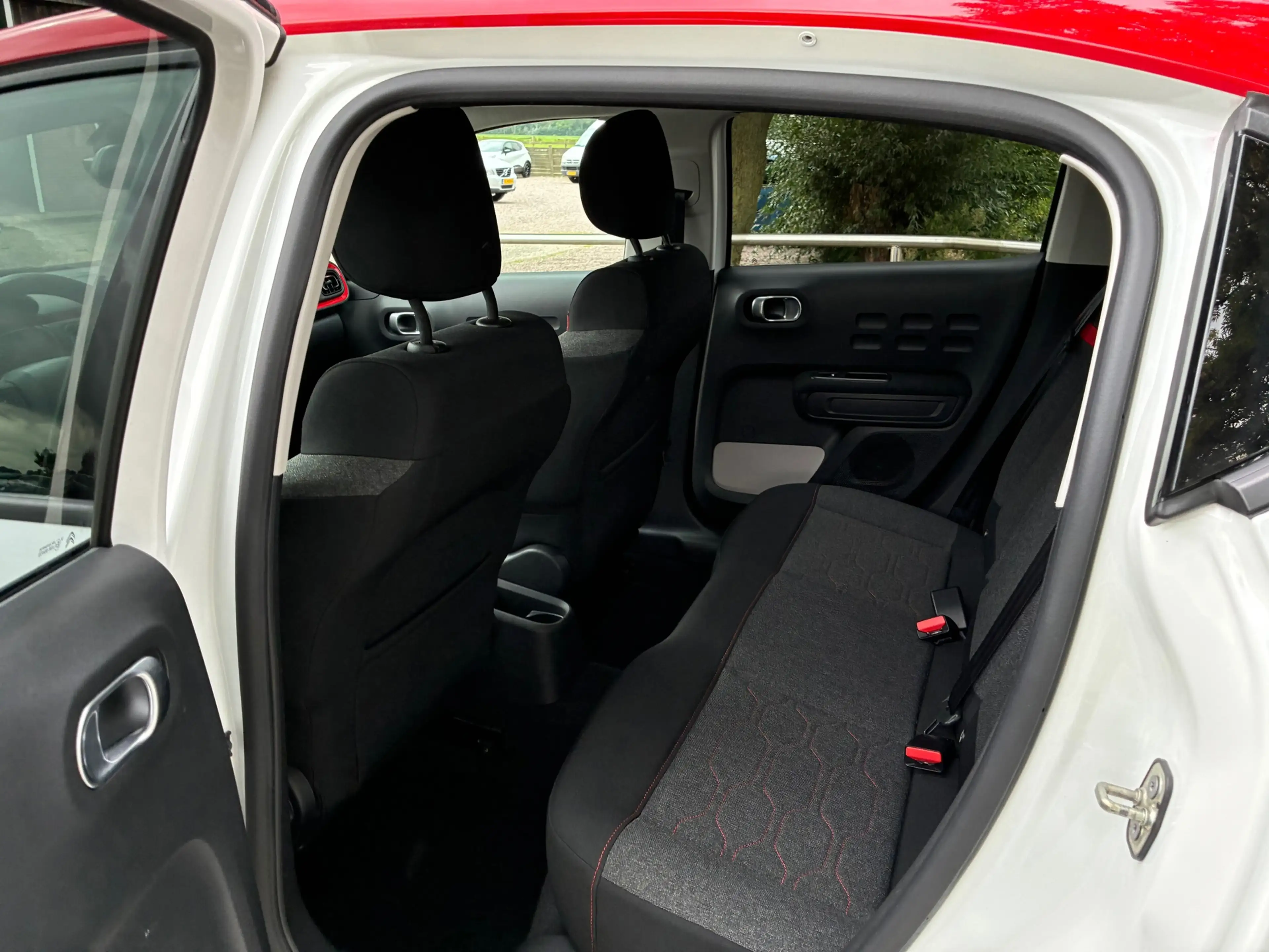 Citroen C3 1.2 PureTech S&S Shine | Camera + Cruise + Navi Nu — photo 10