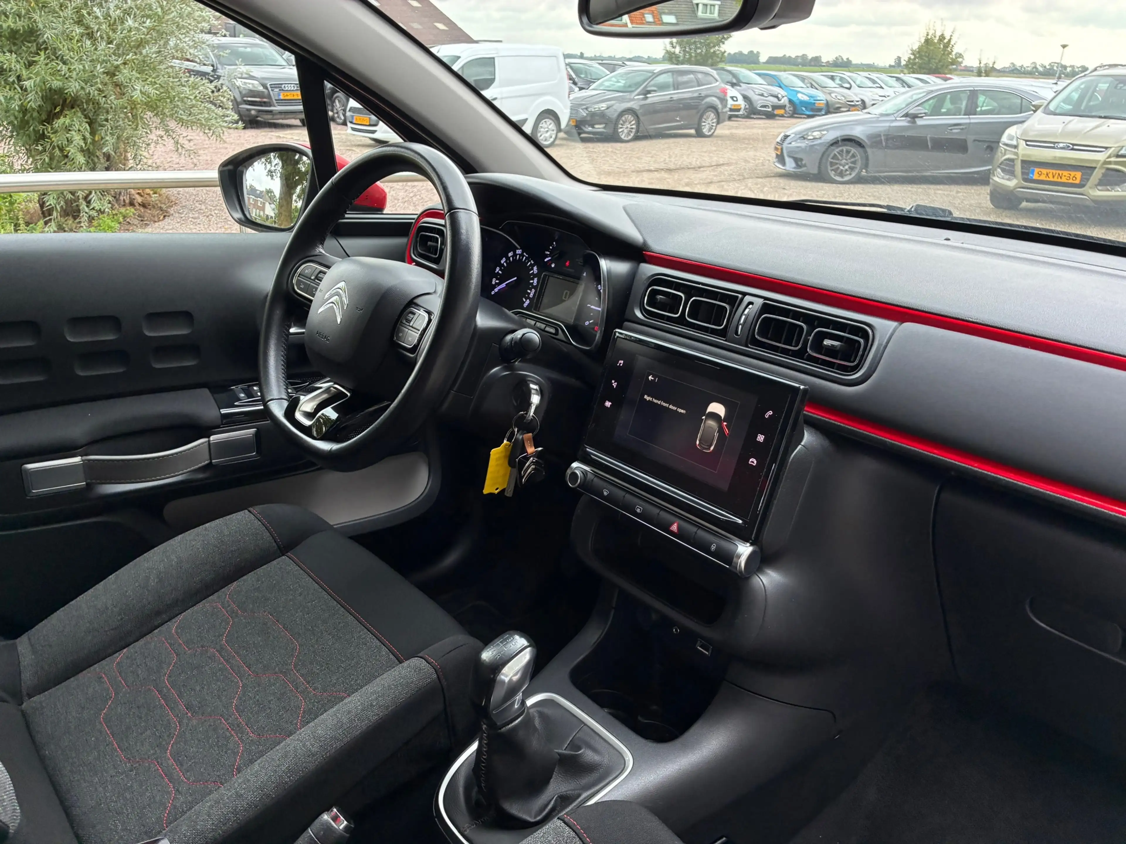 Citroen C3 1.2 PureTech S&S Shine | Camera + Cruise + Navi Nu — photo 3