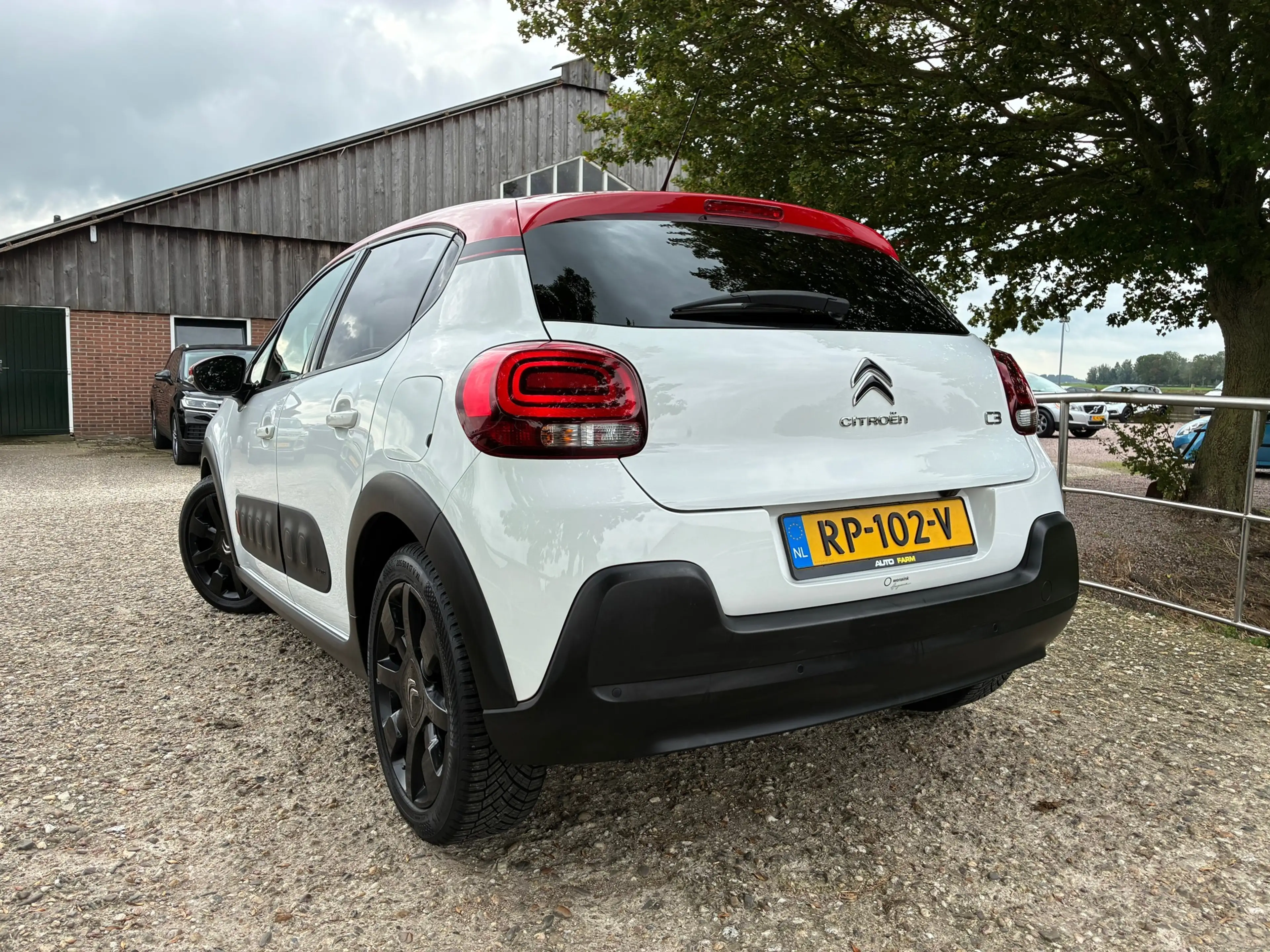 Citroen C3 1.2 PureTech S&S Shine | Camera + Cruise + Navi Nu — photo 2