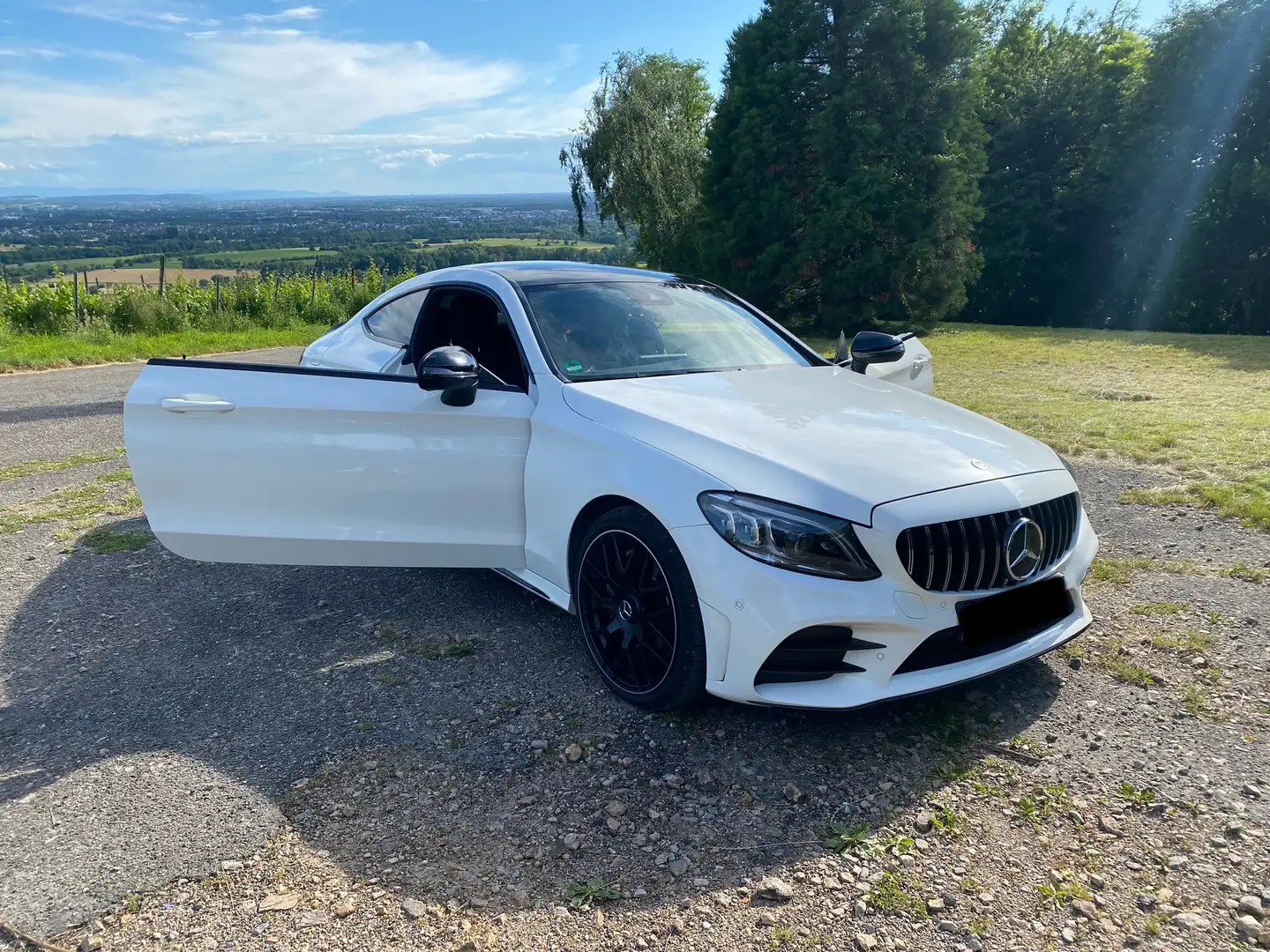 Mercedes-Benz C 300 Coupe 9G-TRONIC AMG Line - 2