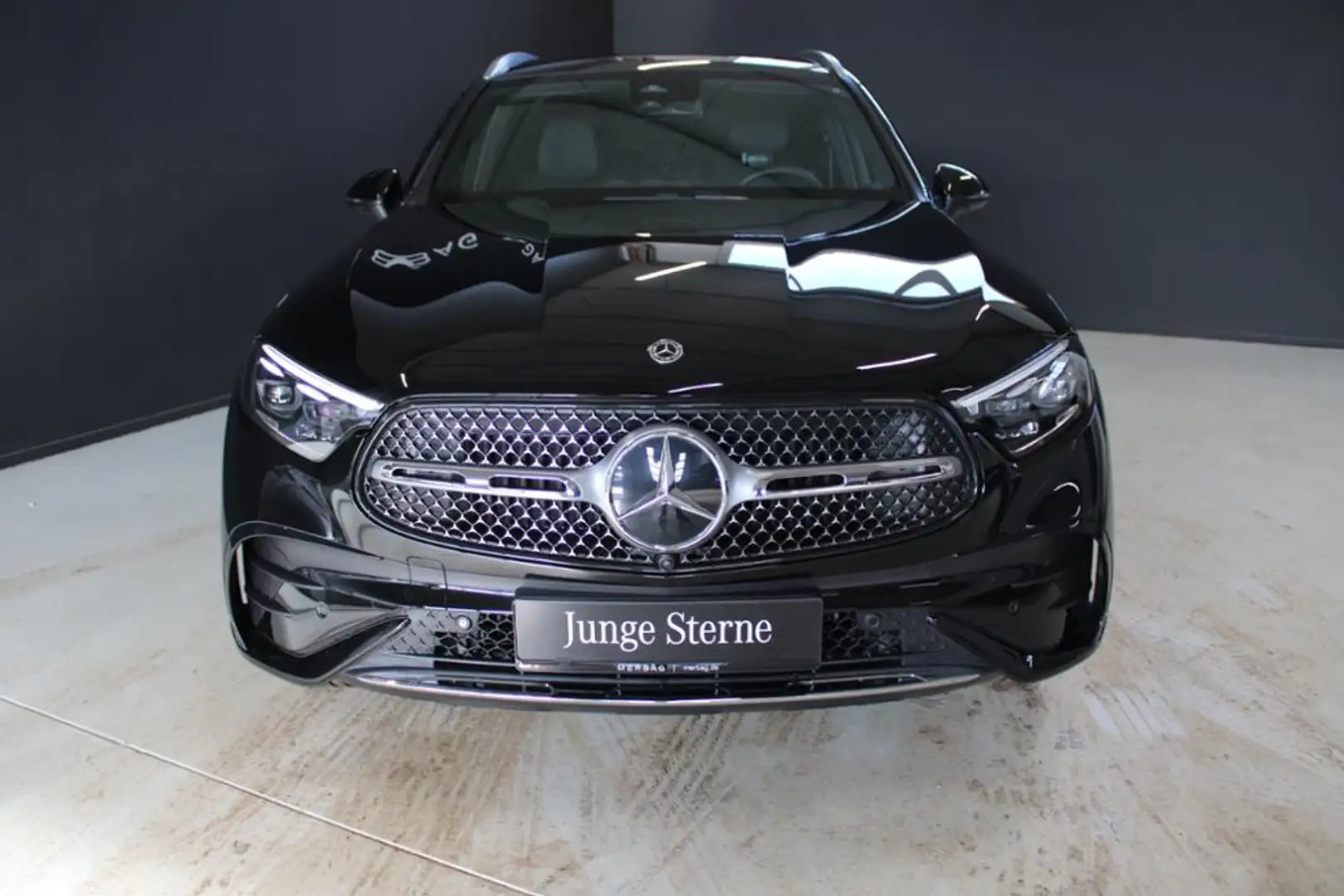 Mercedes-Benz GLC 300 e 4M *AMG Pano AHK Digital 360° Distron Schwarz - 2