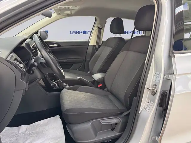 Volkswagen T-Cross view 10