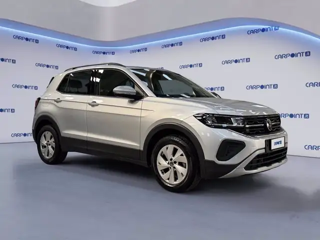 Volkswagen T-Cross view 8