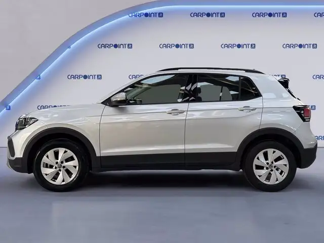 Volkswagen T-Cross view 3