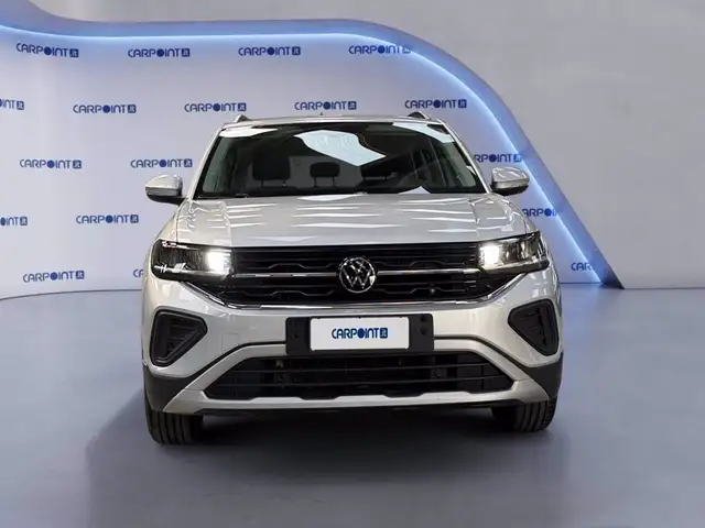 Volkswagen T-Cross view 9