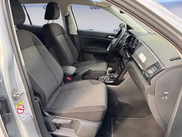 Volkswagen T-Cross view 16