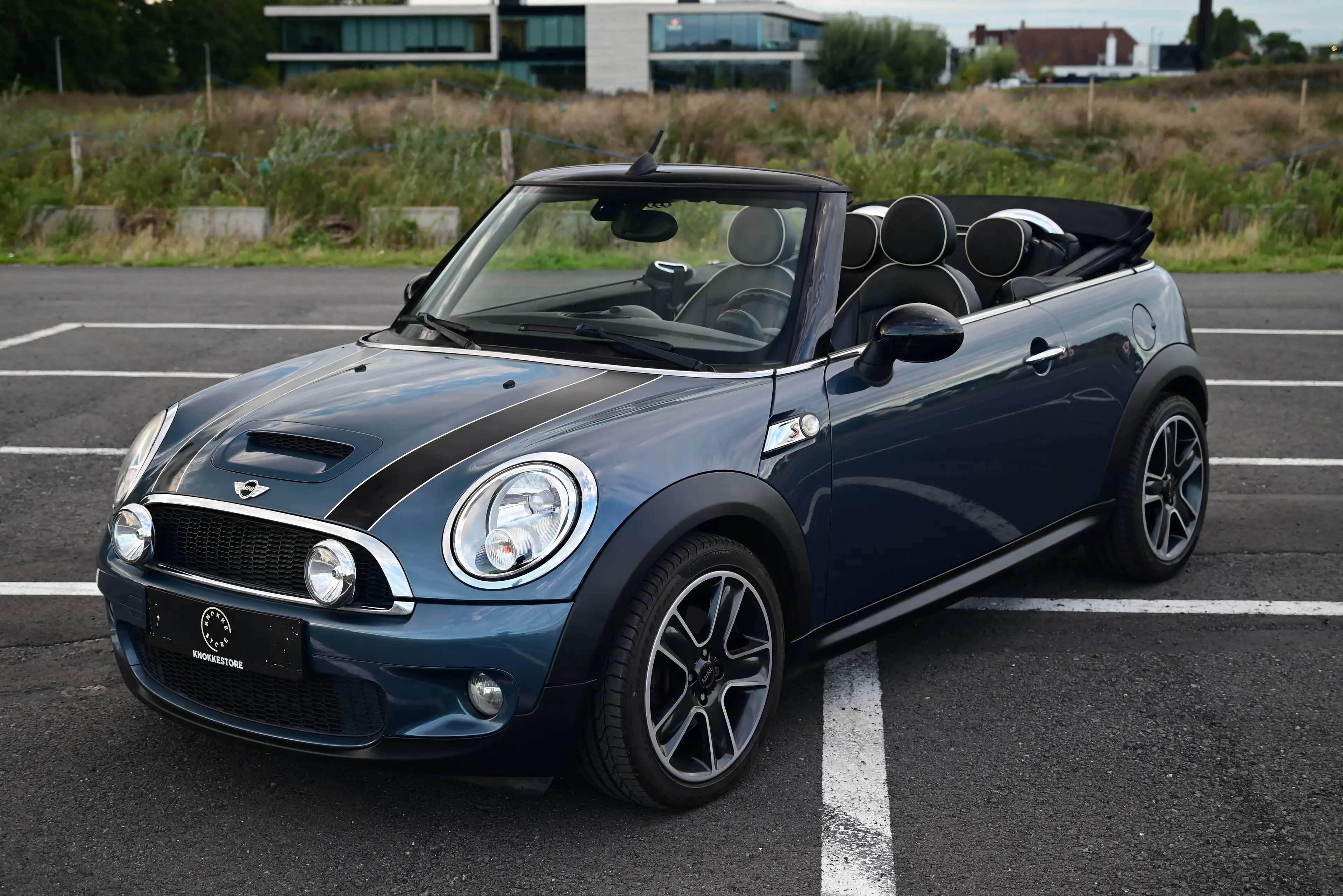 MINI Cooper S Cabrio AUT / R57 / HORIZON BULE/ LOUNGE LEATHER / NAVI / PDC / FULL — photo 4