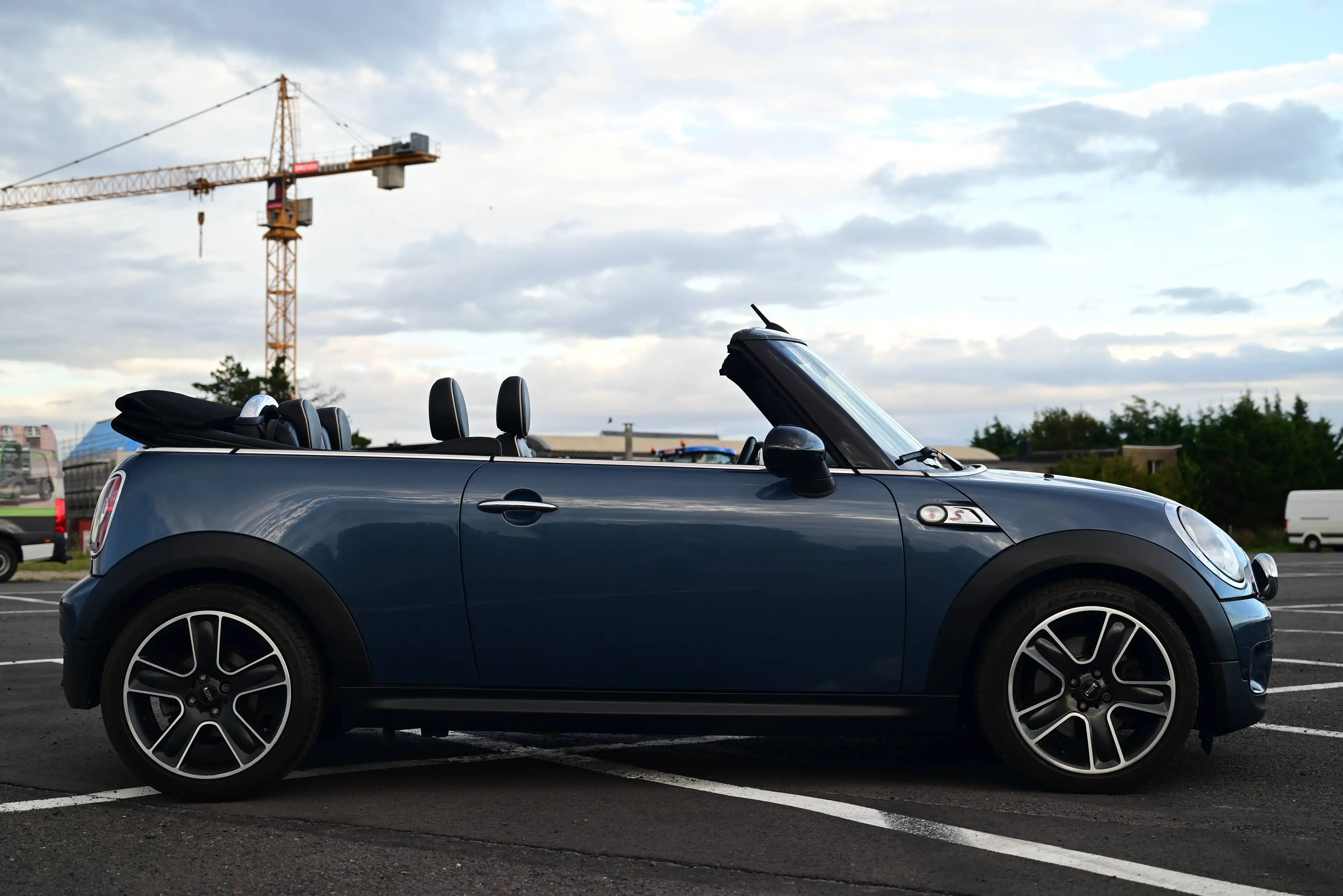 MINI Cooper S Cabrio AUT / R57 / HORIZON BULE/ LOUNGE LEATHER / NAVI / PDC / FULL — photo 9