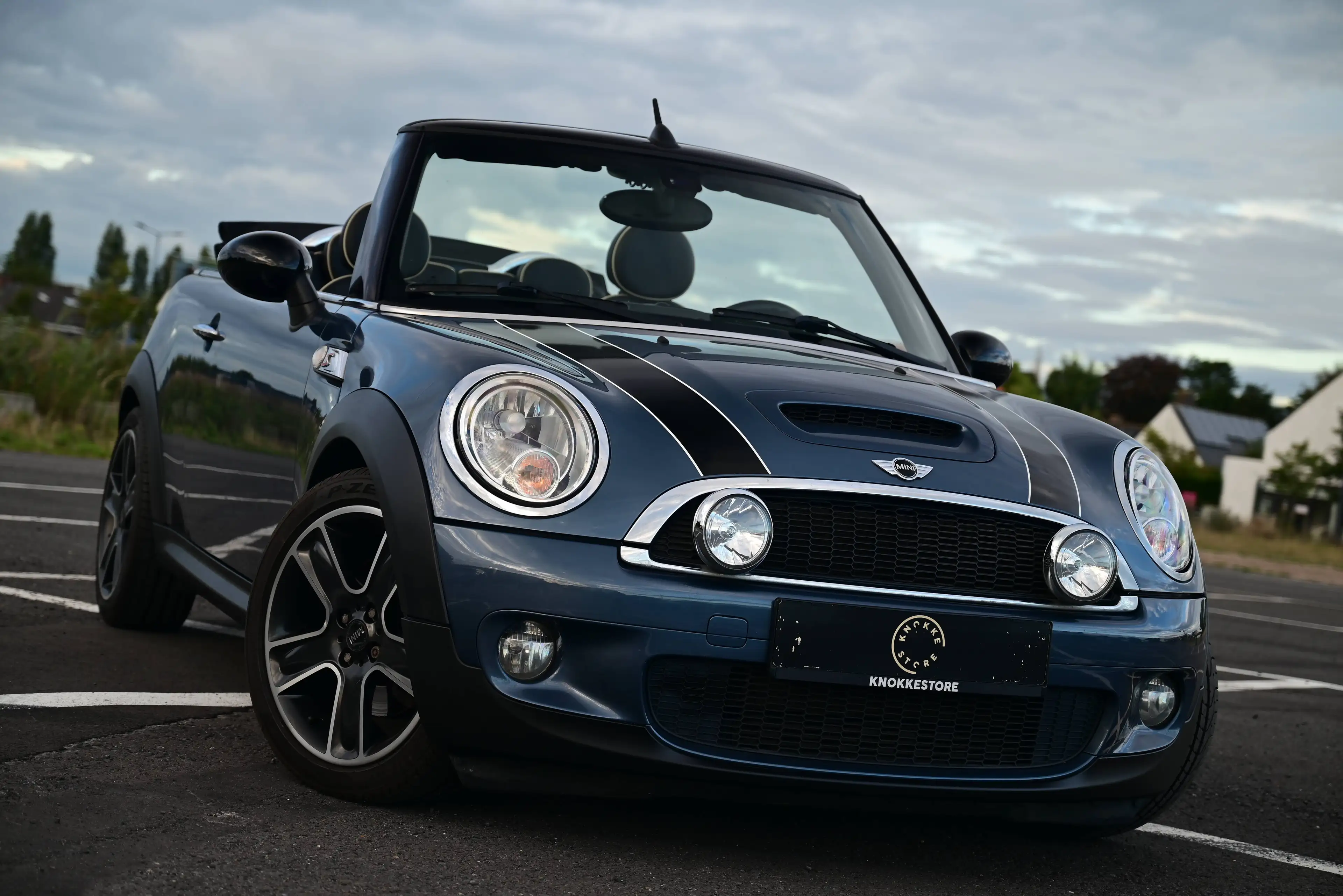 MINI Cooper S Cabrio AUT / R57 / HORIZON BULE/ LOUNGE LEATHER / NAVI / PDC / FULL — photo 3