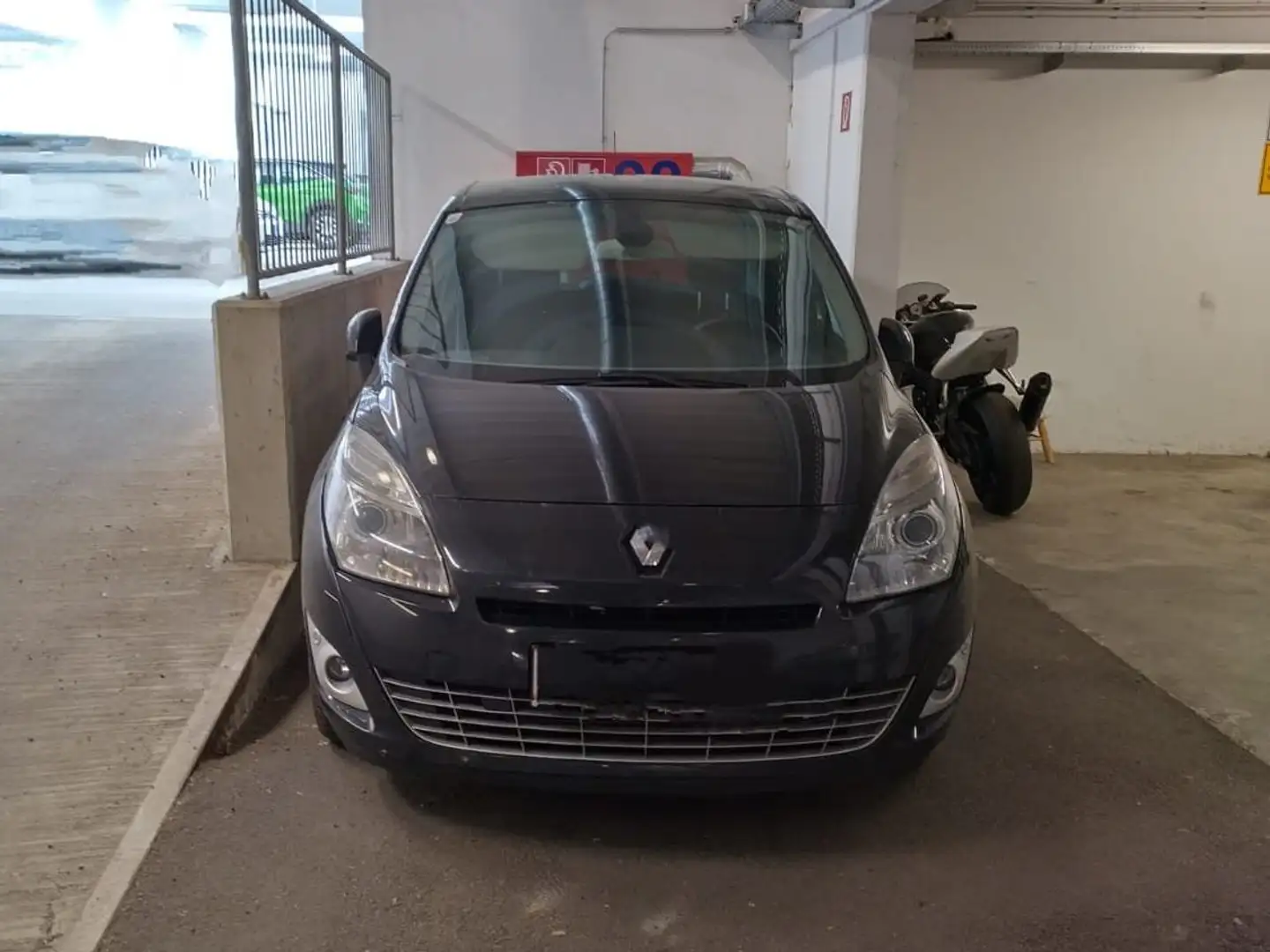 Renault Grand Scenic Grand Scénic III Bose Edition 2,0 d Bose Editio Schwarz - 1