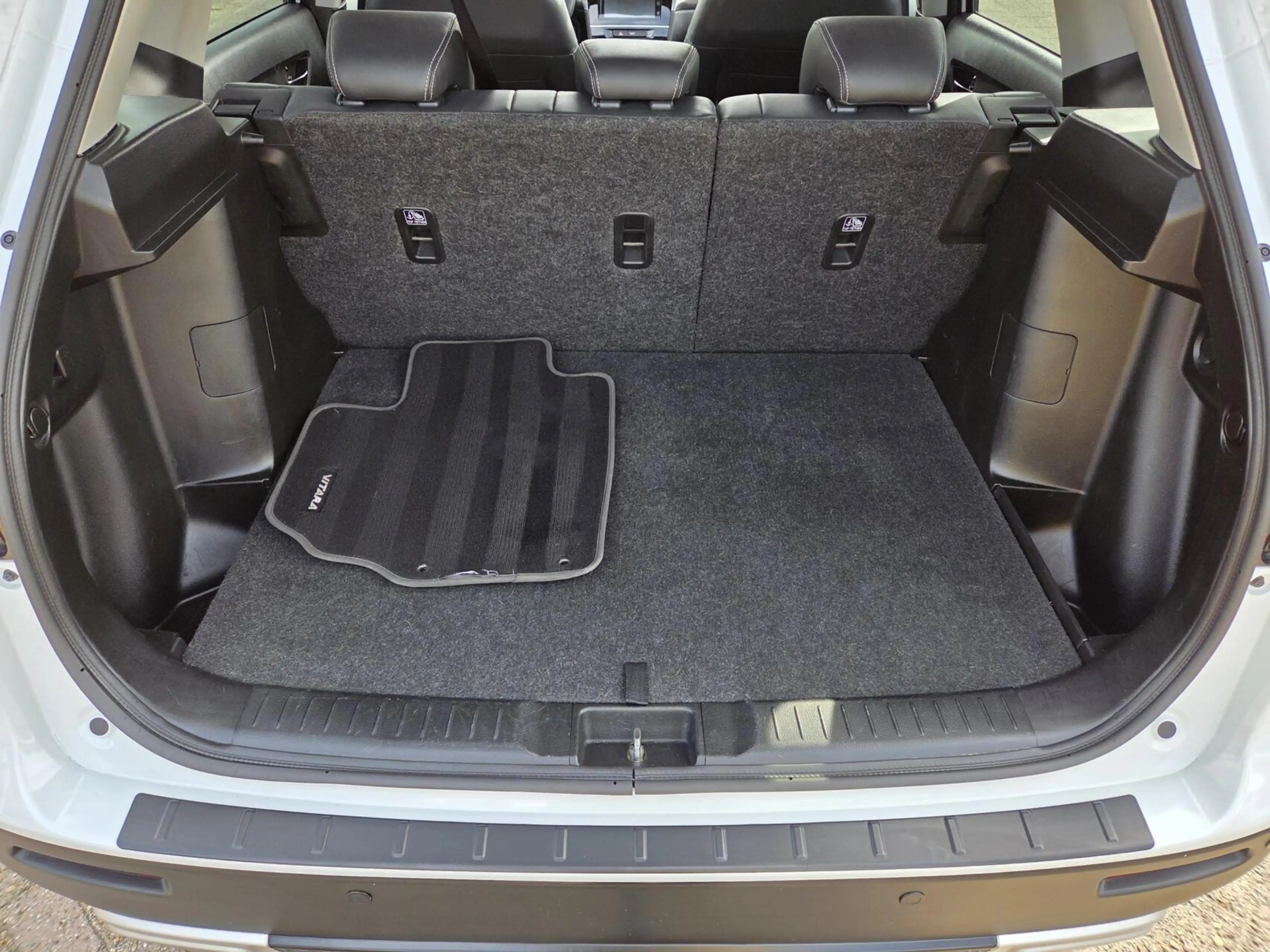 Suzuki Vitara 1.6 High Executive Automaat | Parelmoer / Panorama — photo 45
