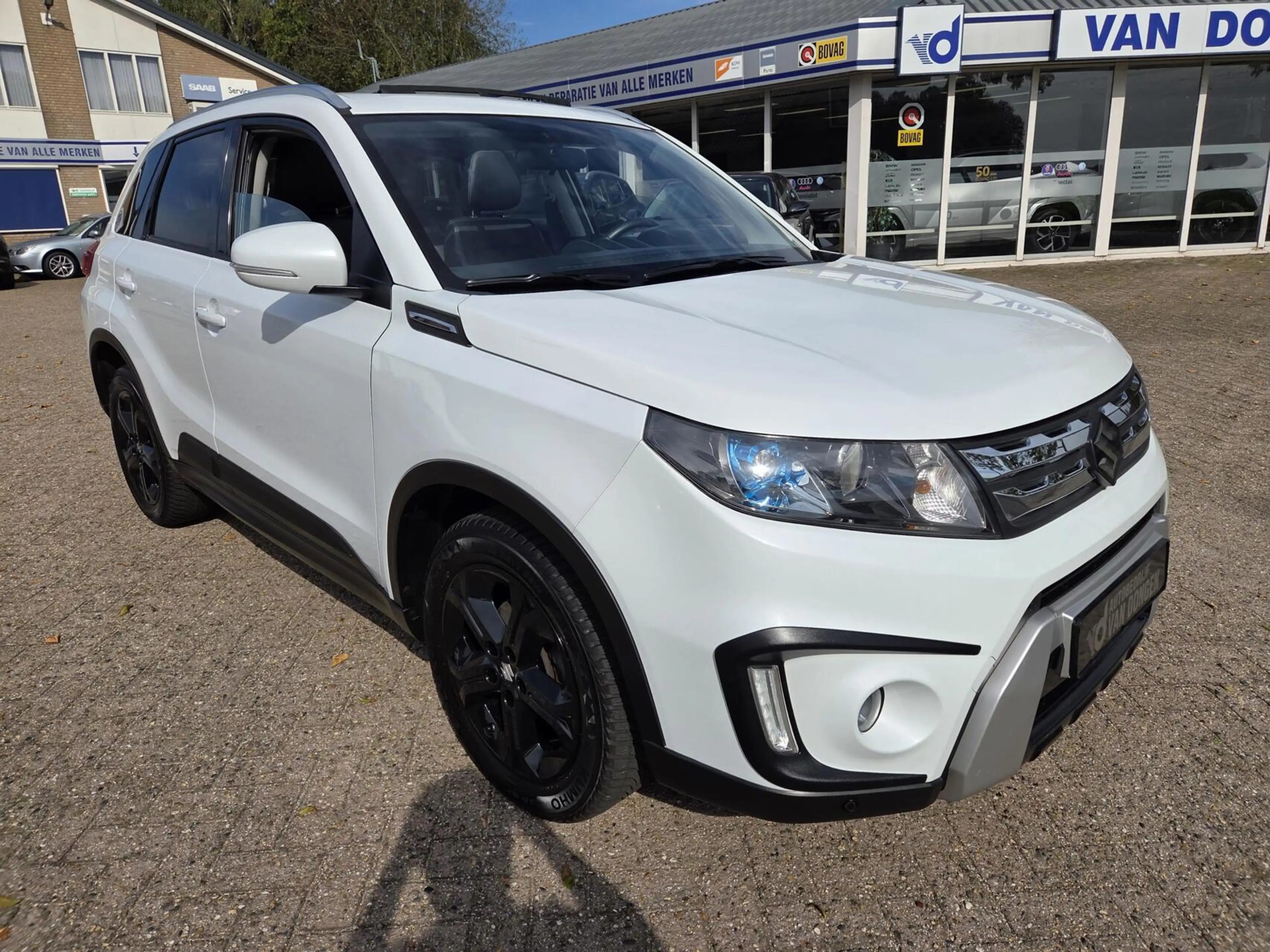 Suzuki Vitara 1.6 High Executive Automaat | Parelmoer / Panorama — photo 19