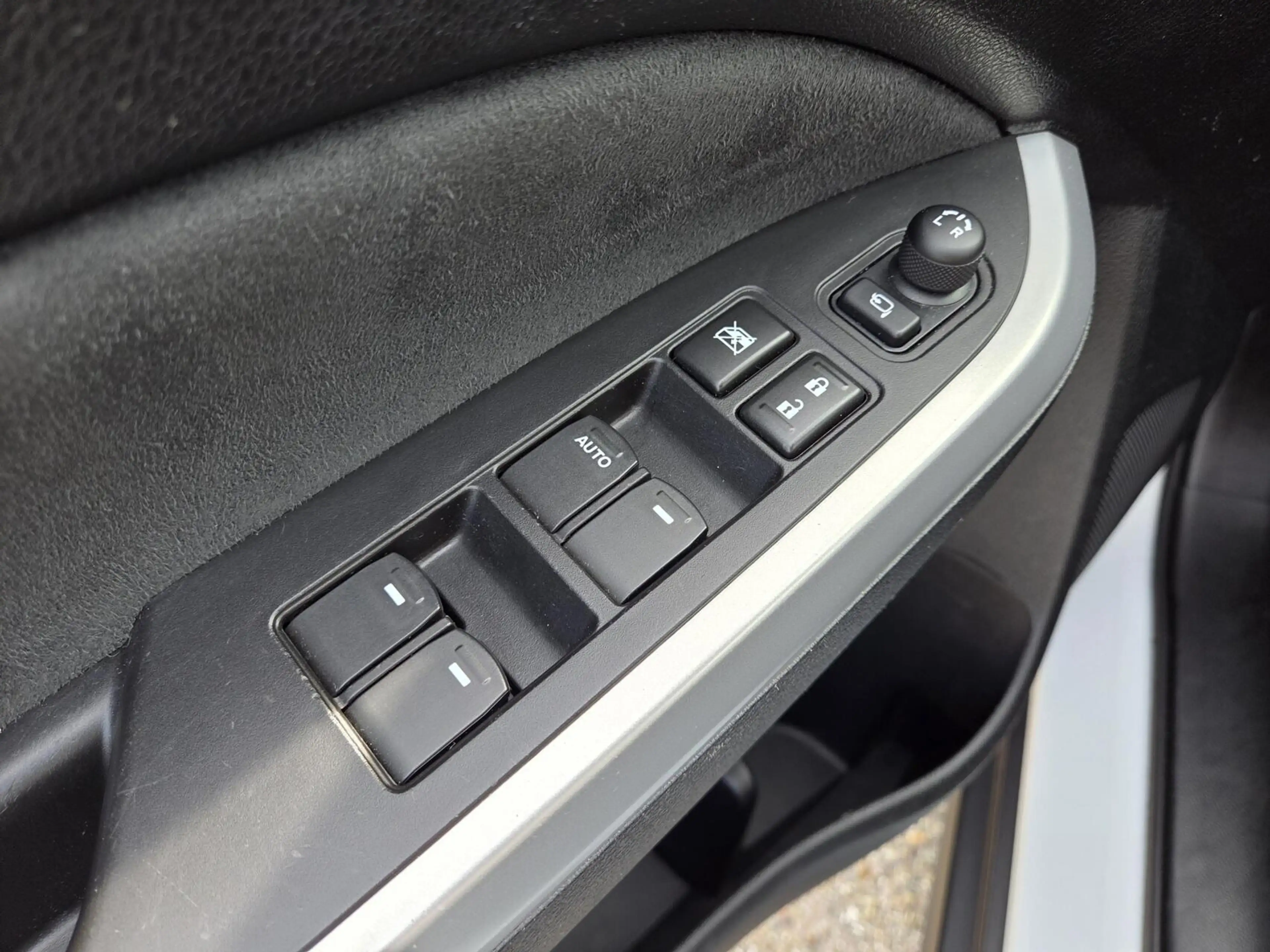 Suzuki Vitara 1.6 High Executive Automaat | Parelmoer / Panorama — photo 42