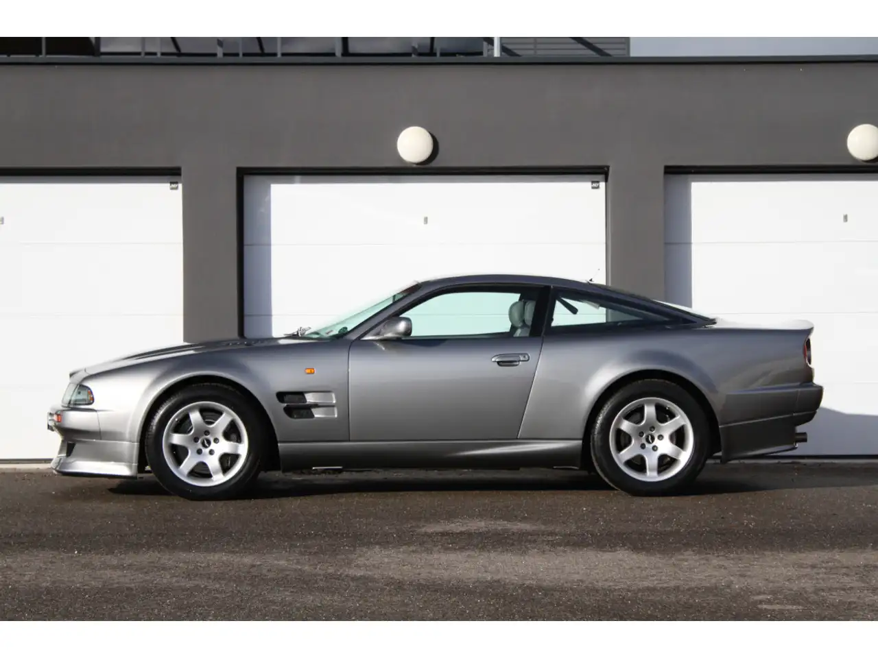 Aston Martin Vantage V600 | 1 OF 12 LHD | ORIGINE FRANCE | TITANIUM SIL, foto 2