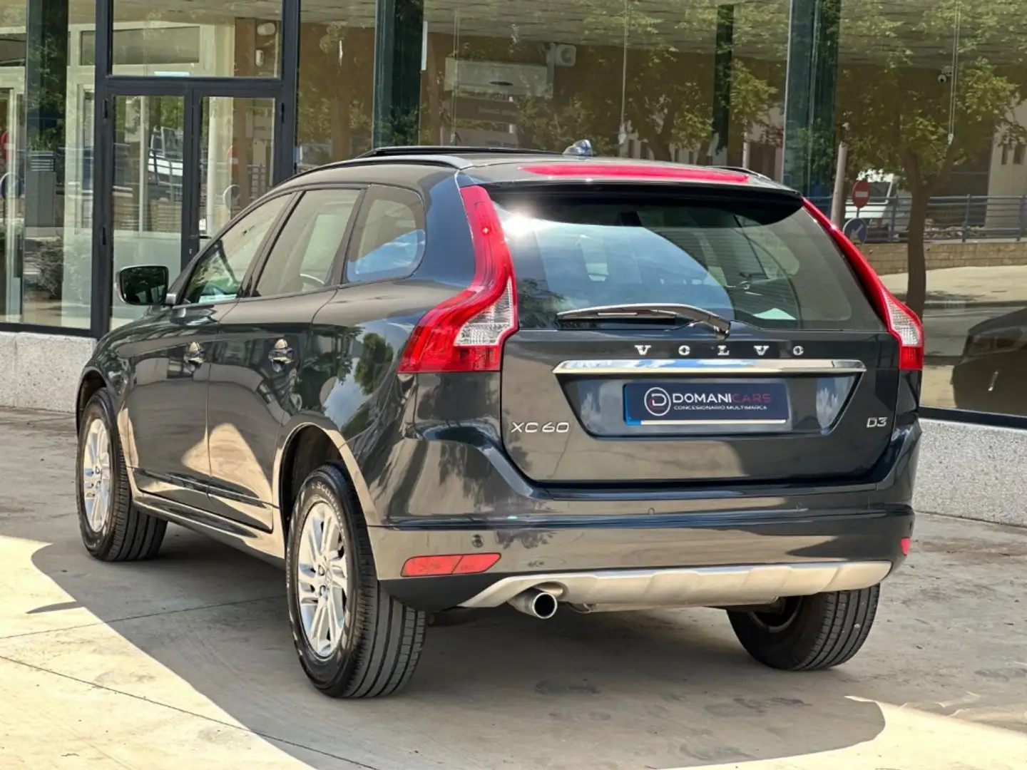 Volvo XC60 D3 Kinetic 150 Azul - 2