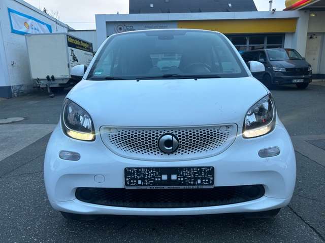 Imagine smart forTwo fortwo coupe Basis 52 kW