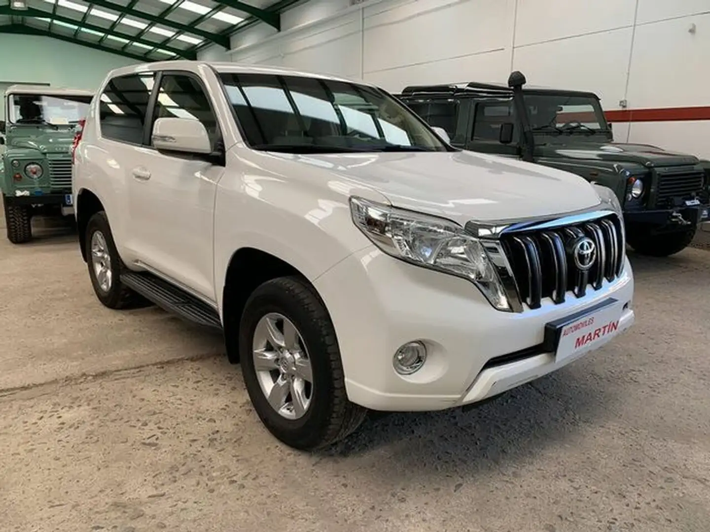 Toyota Land Cruiser D-4D VX Aut. Blanco - 2