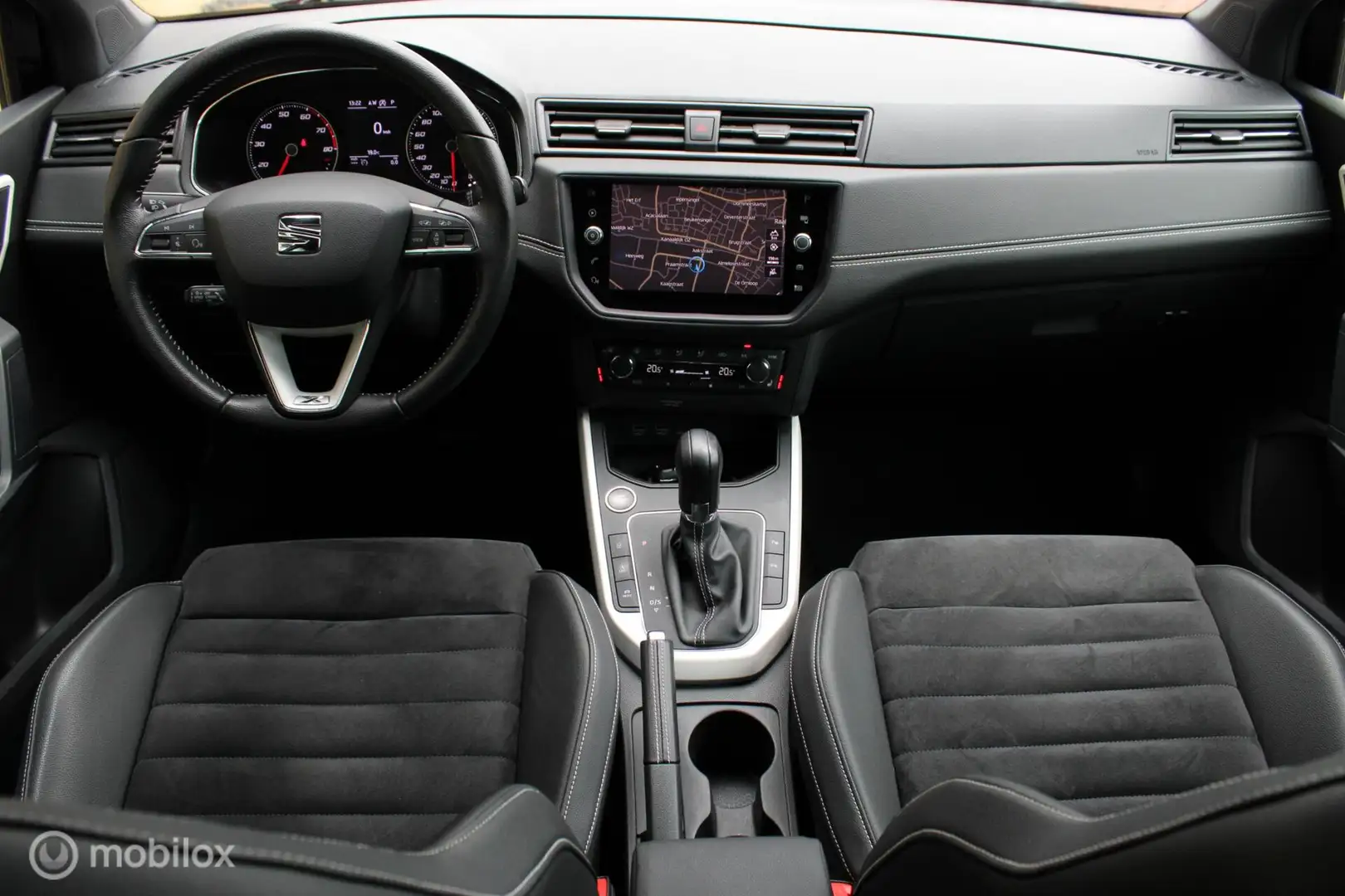 SEAT Arona 1.0 TSI Xcellence Business Intense, DSG, Leder/Alc Noir - 2