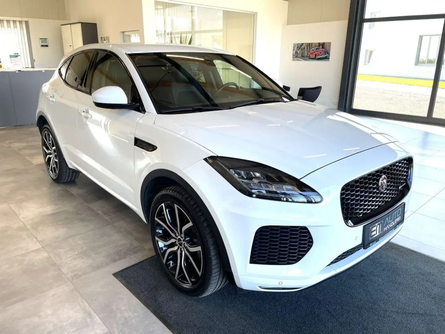 Jaguar E-Pace 2.0 DI4 D150 R-Dynamic *LED*PDC*NAV*RFK*ALLRAD* Weiß - 1