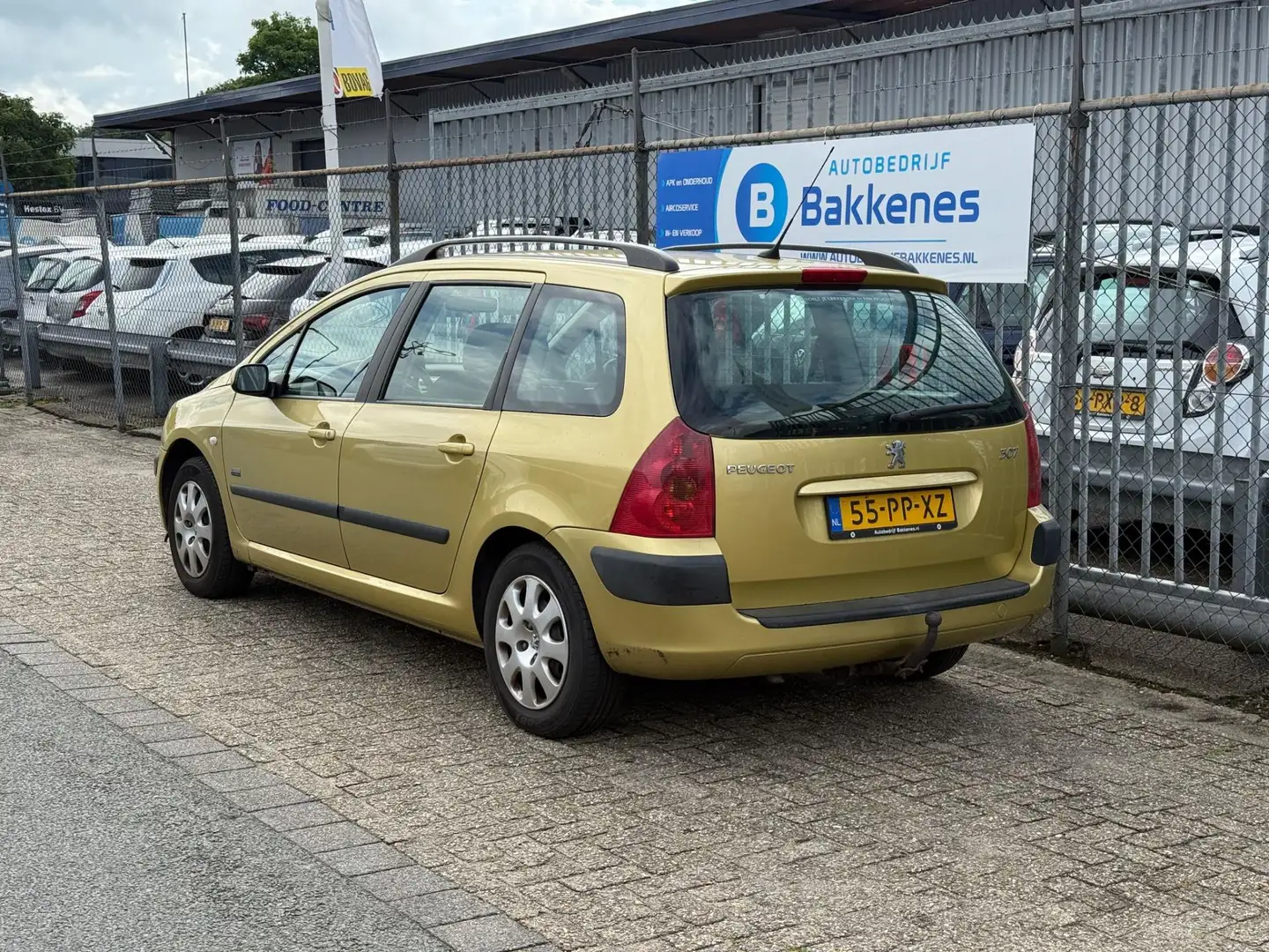 Peugeot 307 Break 1.6-16V Navtech Amarillo - 2