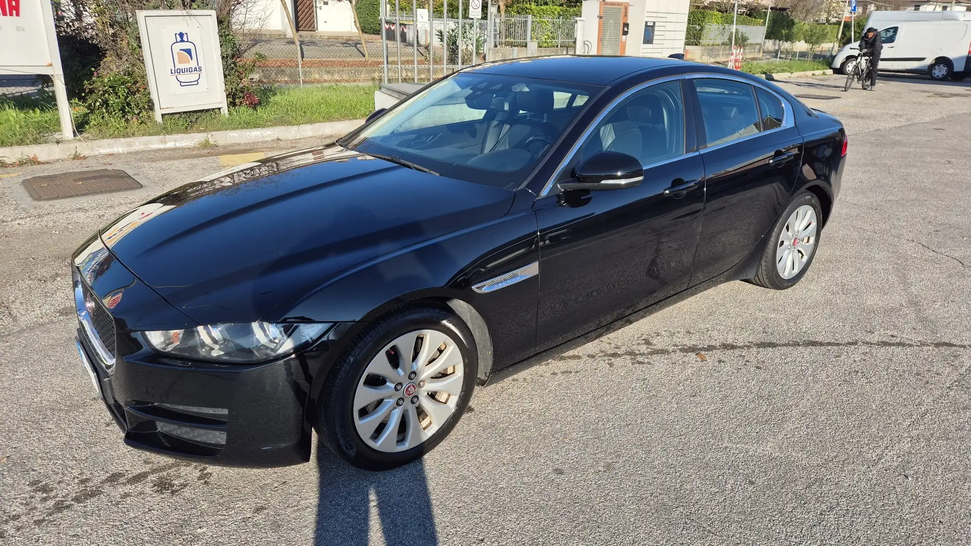 Jaguar XE 2.0d Prestige Business edition 163cv auto - 1
