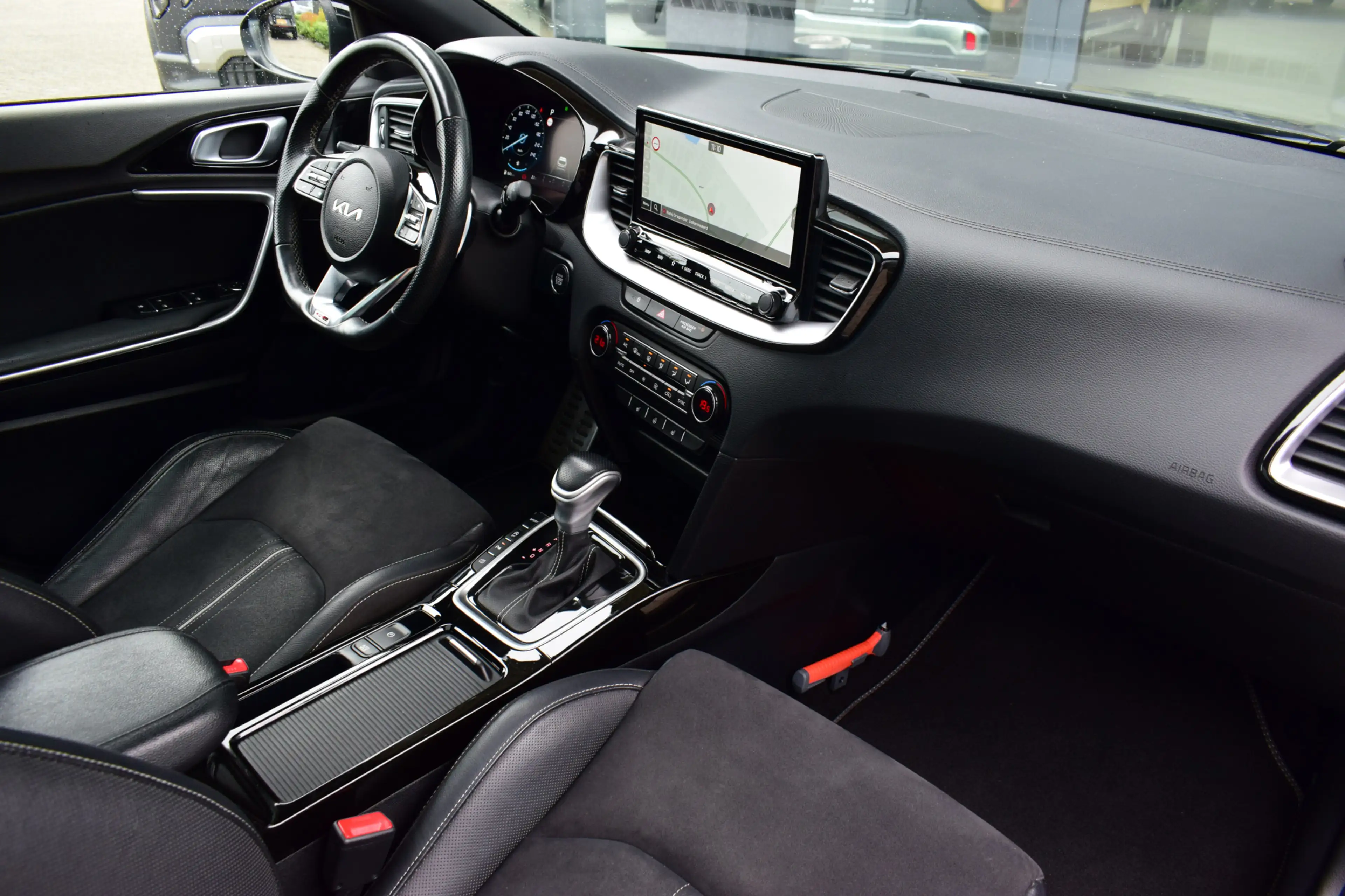 Kia ProCeed / pro_cee'd 1.5 T-GDi GT-PlusLine Automaat | Pano | Memory | D — photo 17