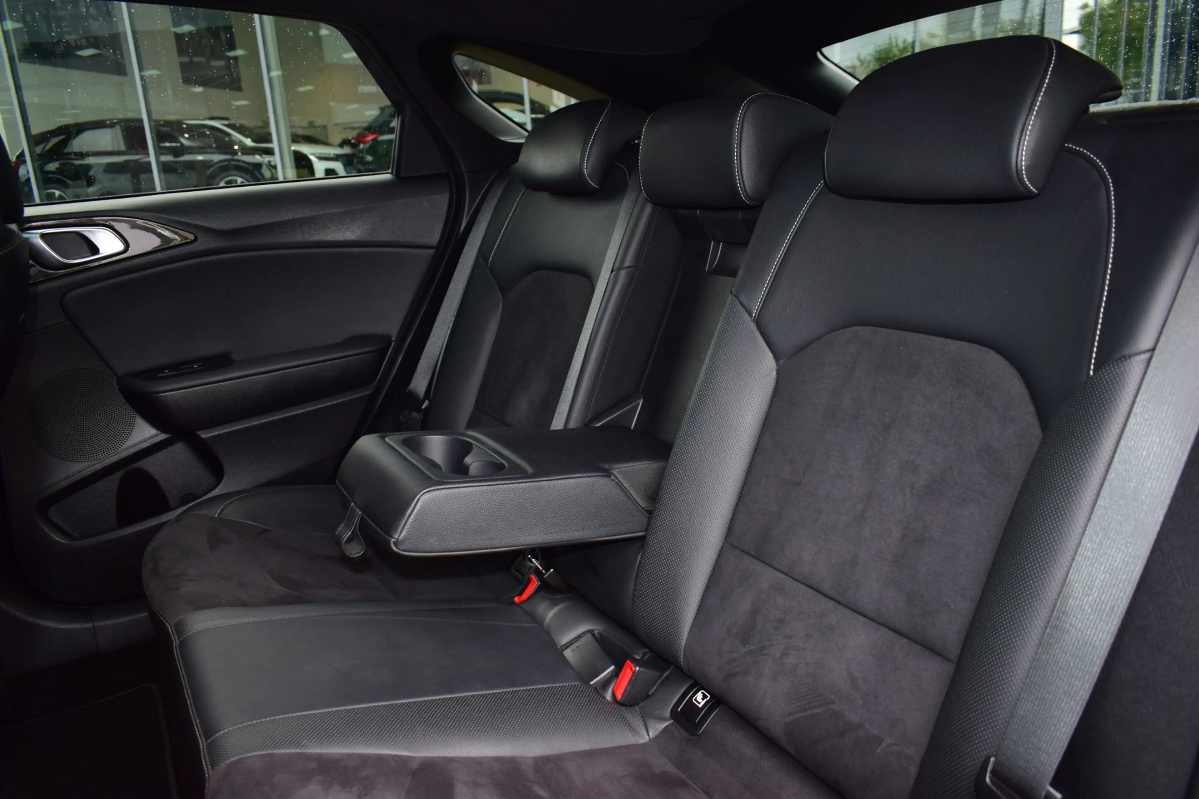 Kia ProCeed / pro_cee'd 1.5 T-GDi GT-PlusLine Automaat | Pano | Memory | D — photo 12