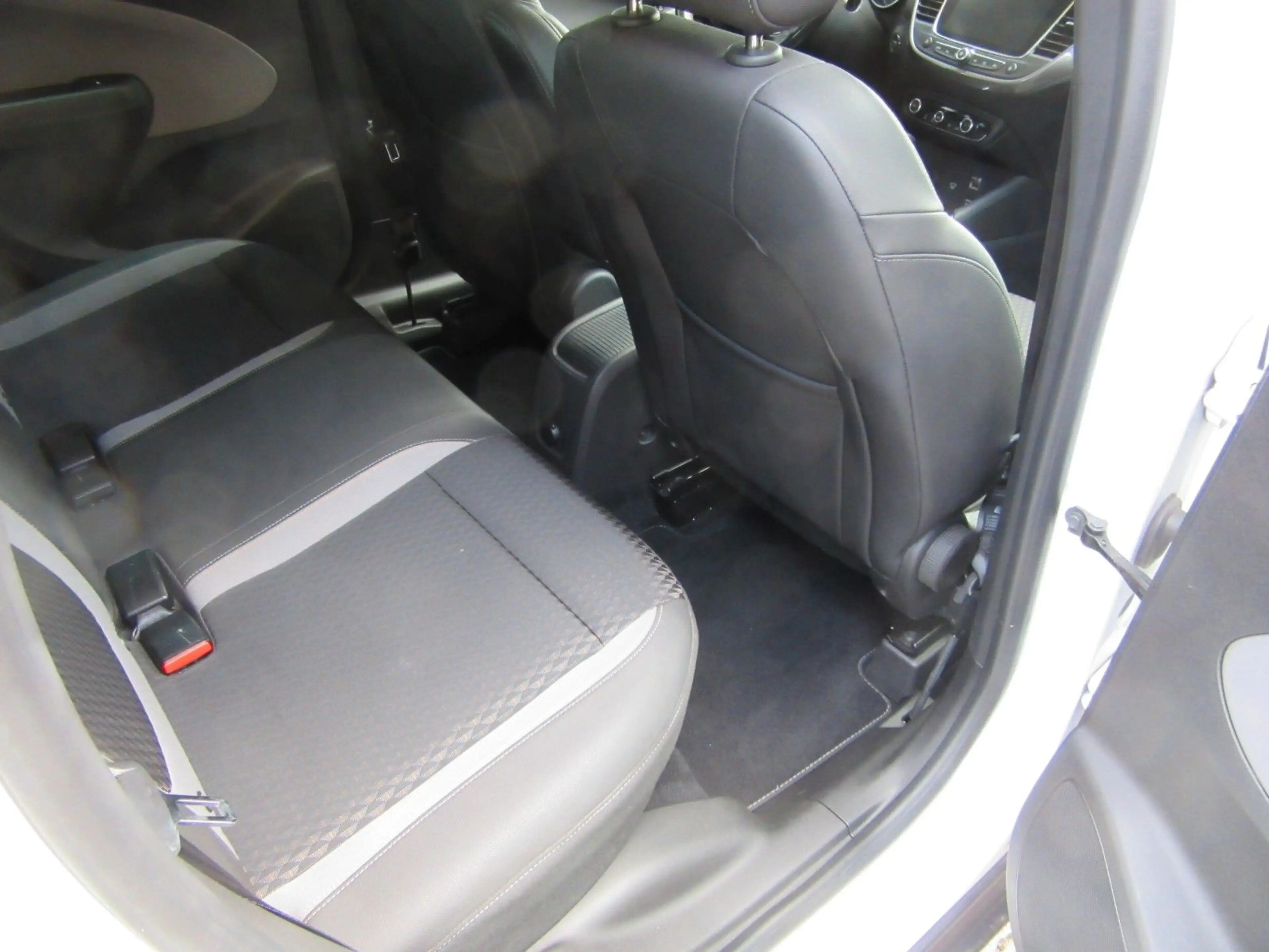 Opel Crossland X Ultimativ — photo 9
