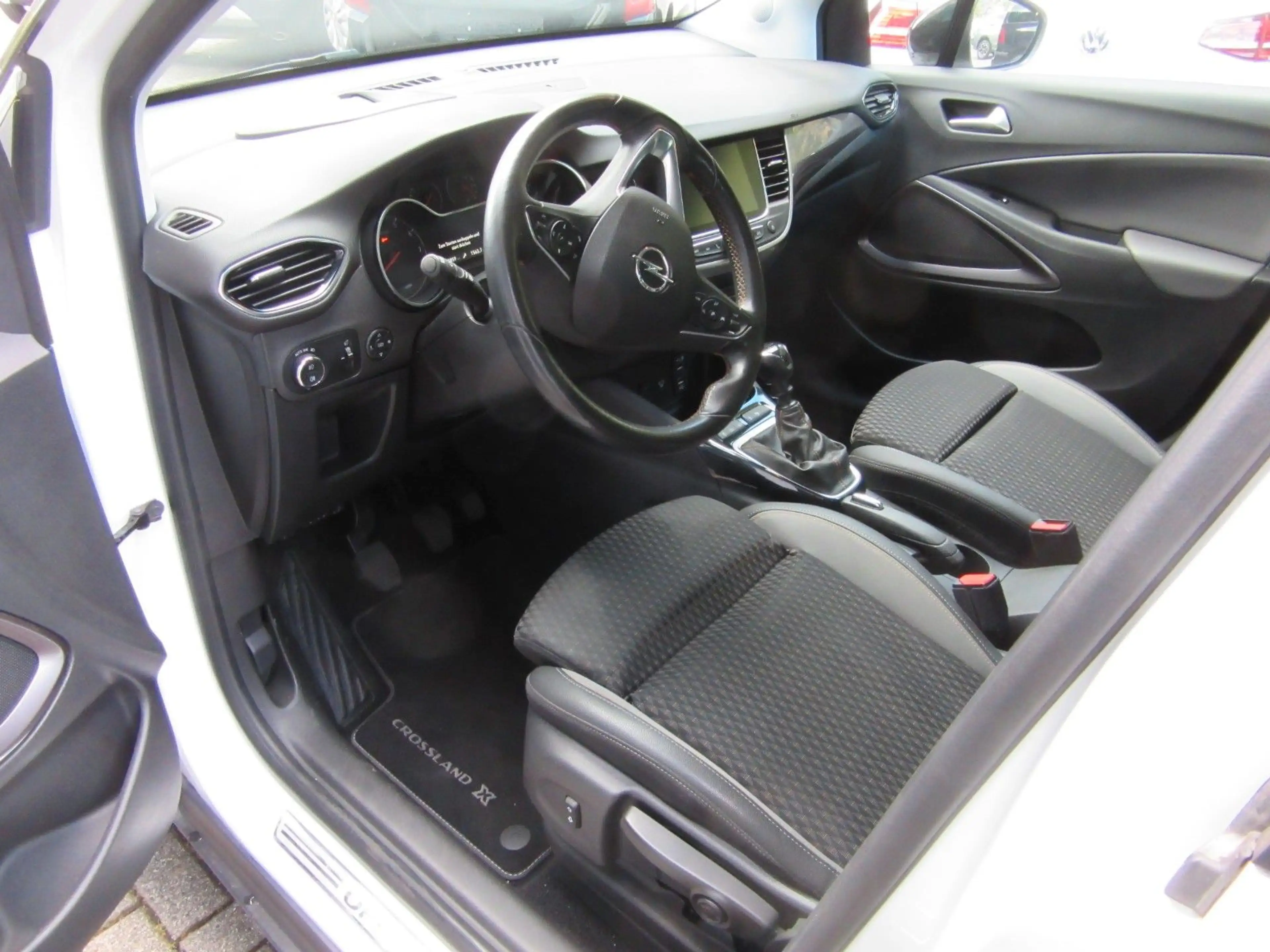 Opel Crossland X Ultimativ — photo 12