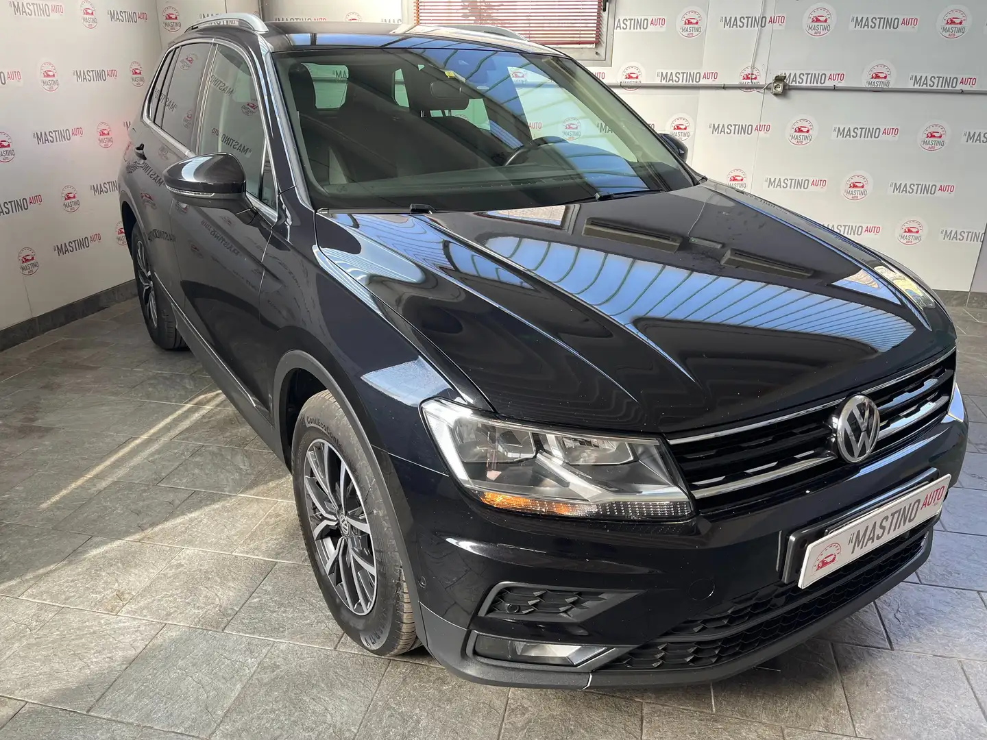 Volkswagen Tiguan 2.0 tdi Business 150CV DSG - GARANZIA UFFICIALE Zwart - 1