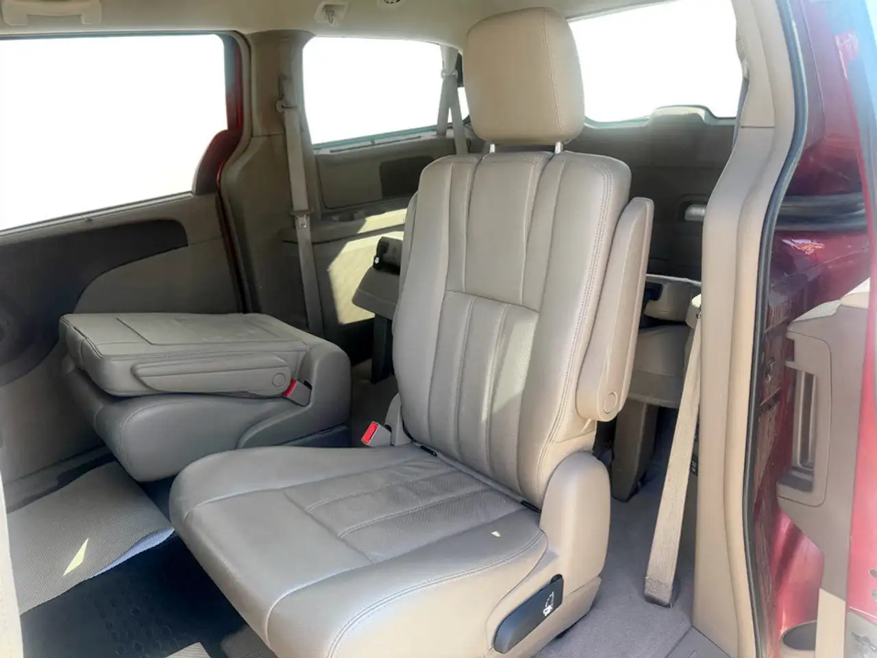Chrysler Town & Country photo Chrysler Town & Country