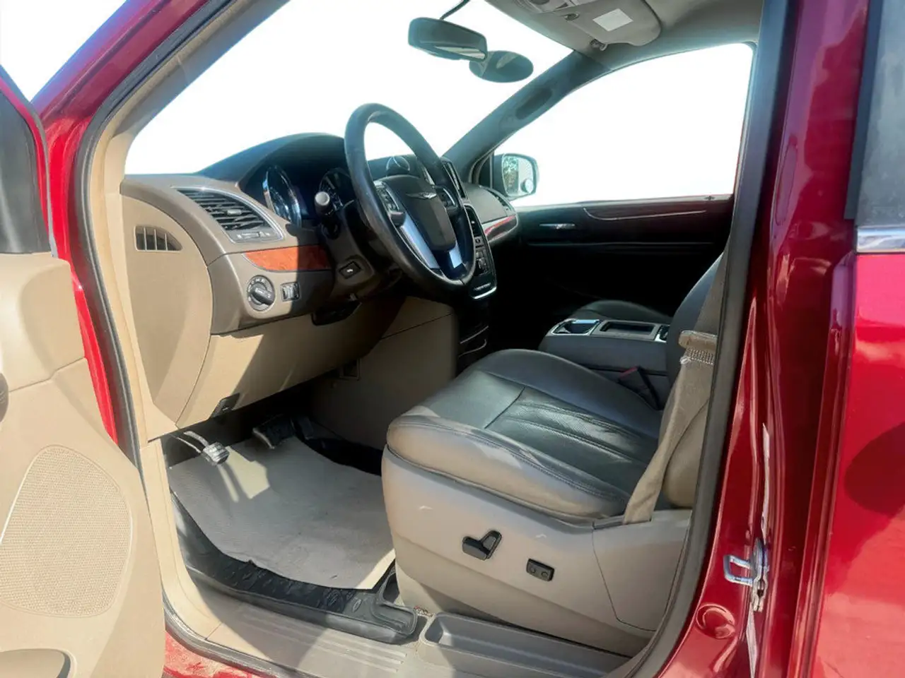 Chrysler Town & Country photo Chrysler Town & Country