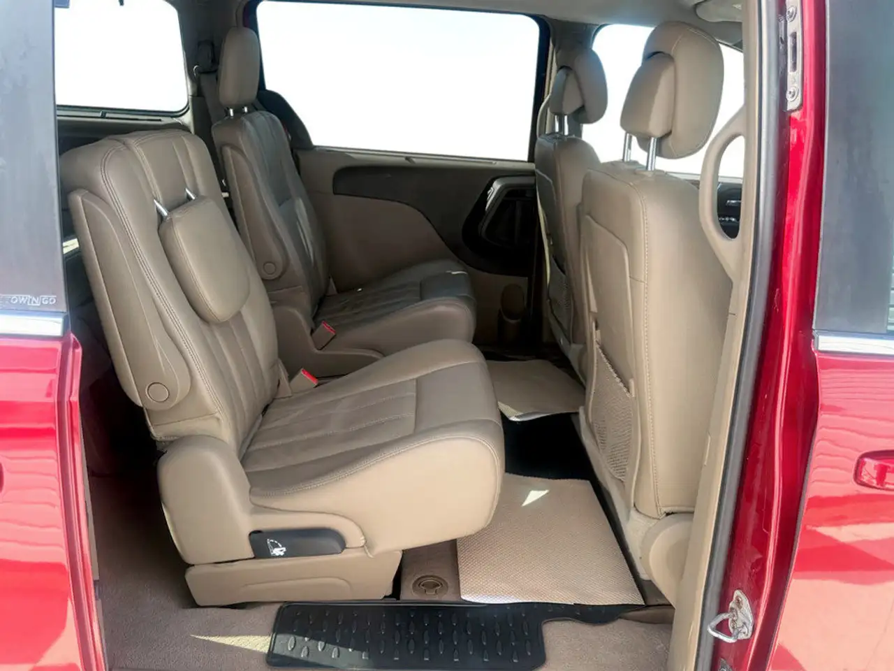 Chrysler Town & Country photo Chrysler Town & Country