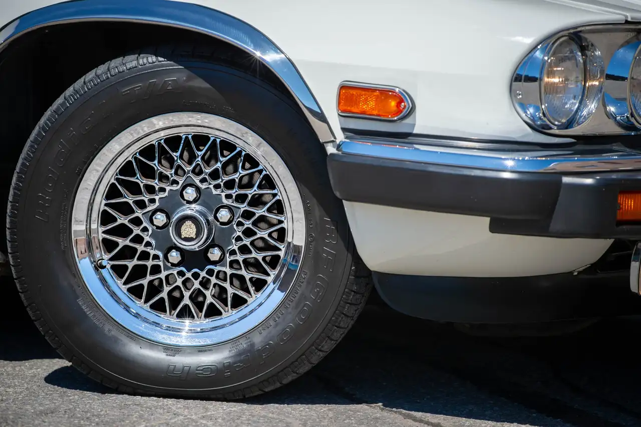 Jaguar XJS снимка Jaguar XJS