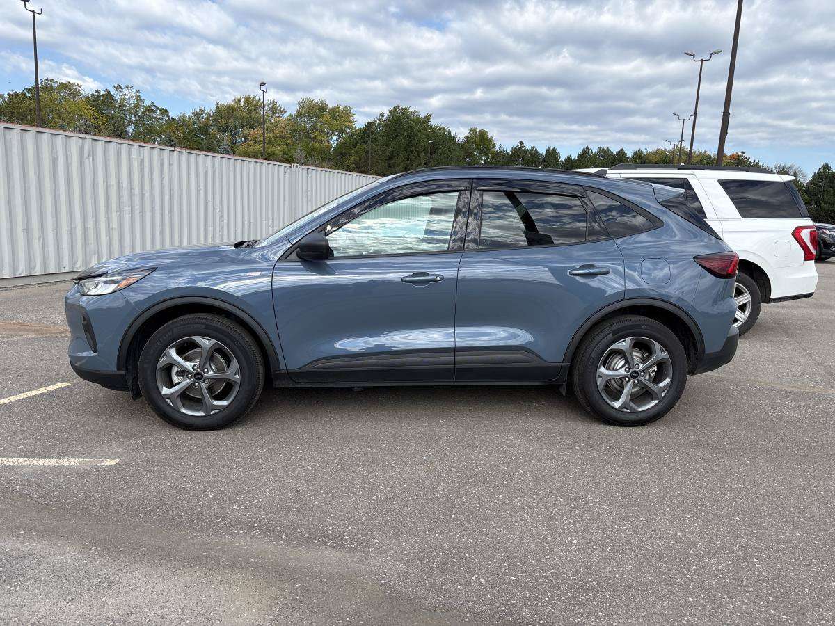 2026 Ford Escape ST-Line AWD | No Accidents | Heated Steering