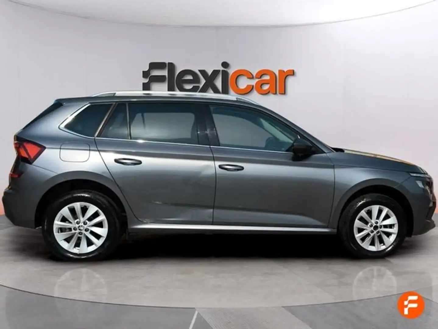 Skoda Kamiq 1.0 TSI Selection 85kW Gris - 2