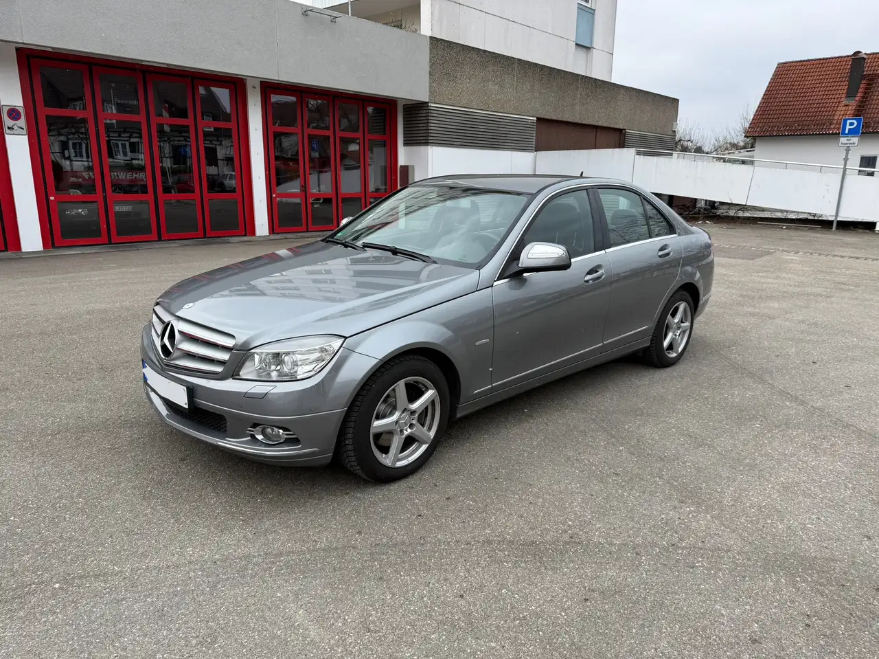 Mercedes-Benz C 230