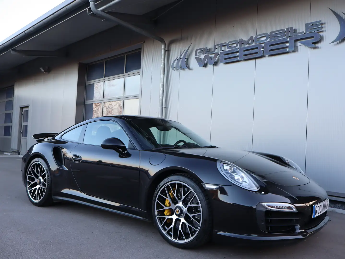 Porsche 911 Turbo S *LED*NAVI*LEDER*SHZ*APPROVED*PCCB*CHRONO* Schwarz - 1