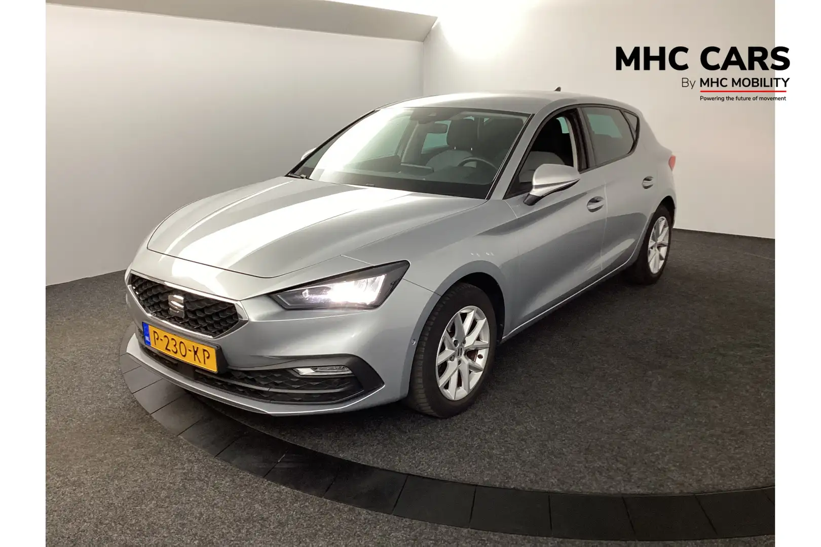 SEAT Leon 1.0 eTSI Style Business Intense | Verwacht | Trekh Zilver - 1