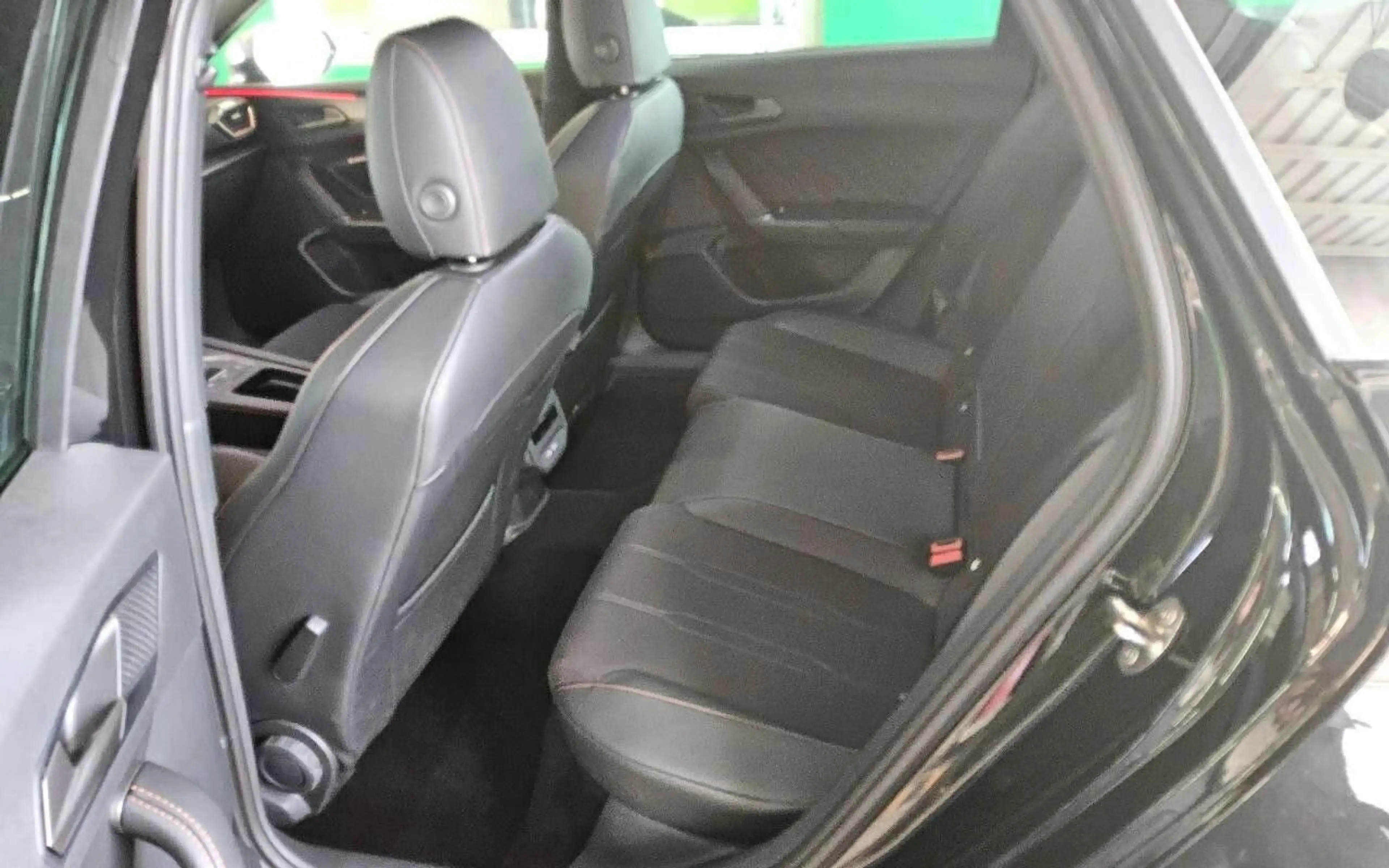 CUPRA Leon Sportstourer 2.0 TSI 150 kW 4Drive *1.Hd* — photo 9